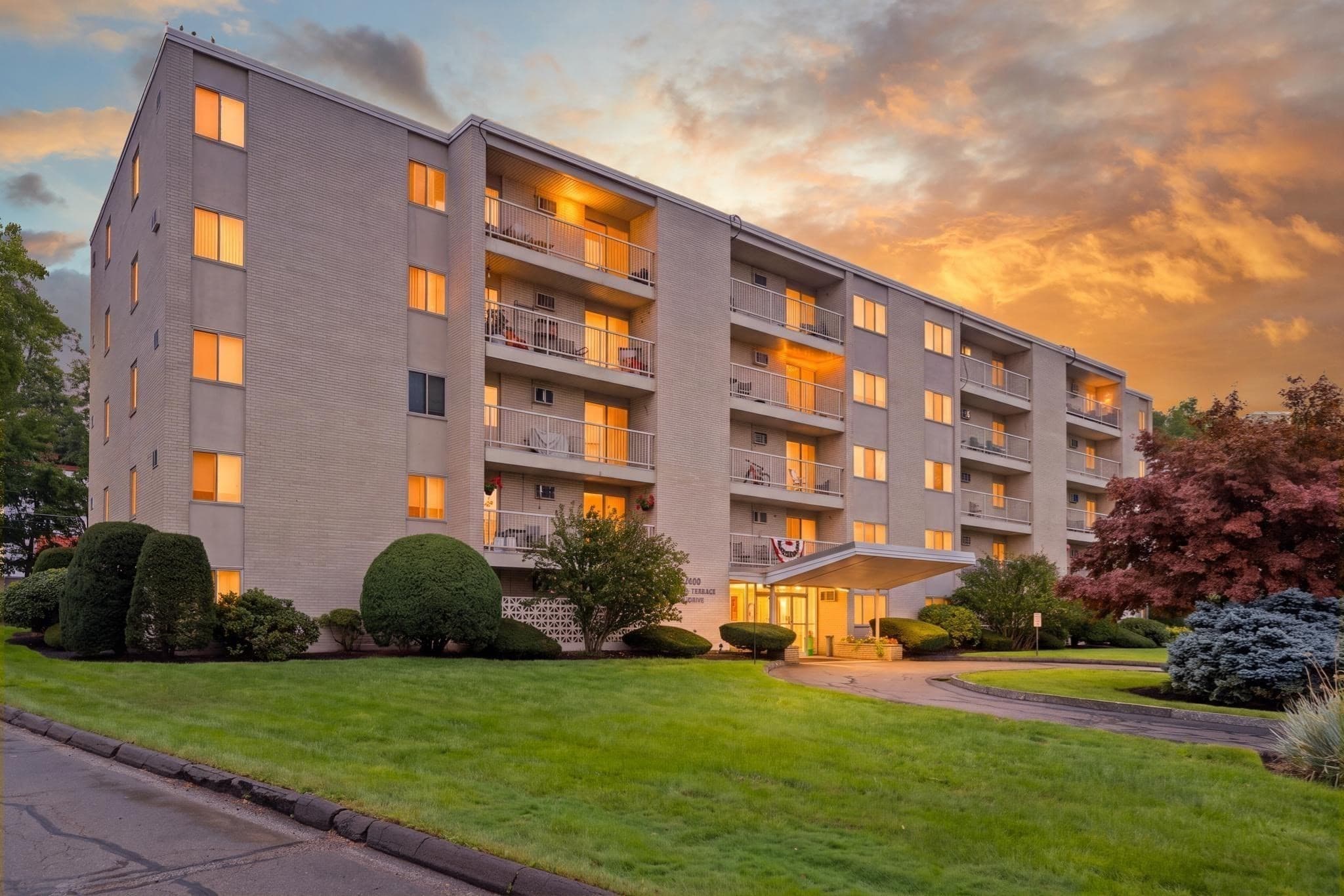 Condominium at 200 Park Terrace Drive # 255, Stoneham MA 02180, Stoneham, photo 25 of 26