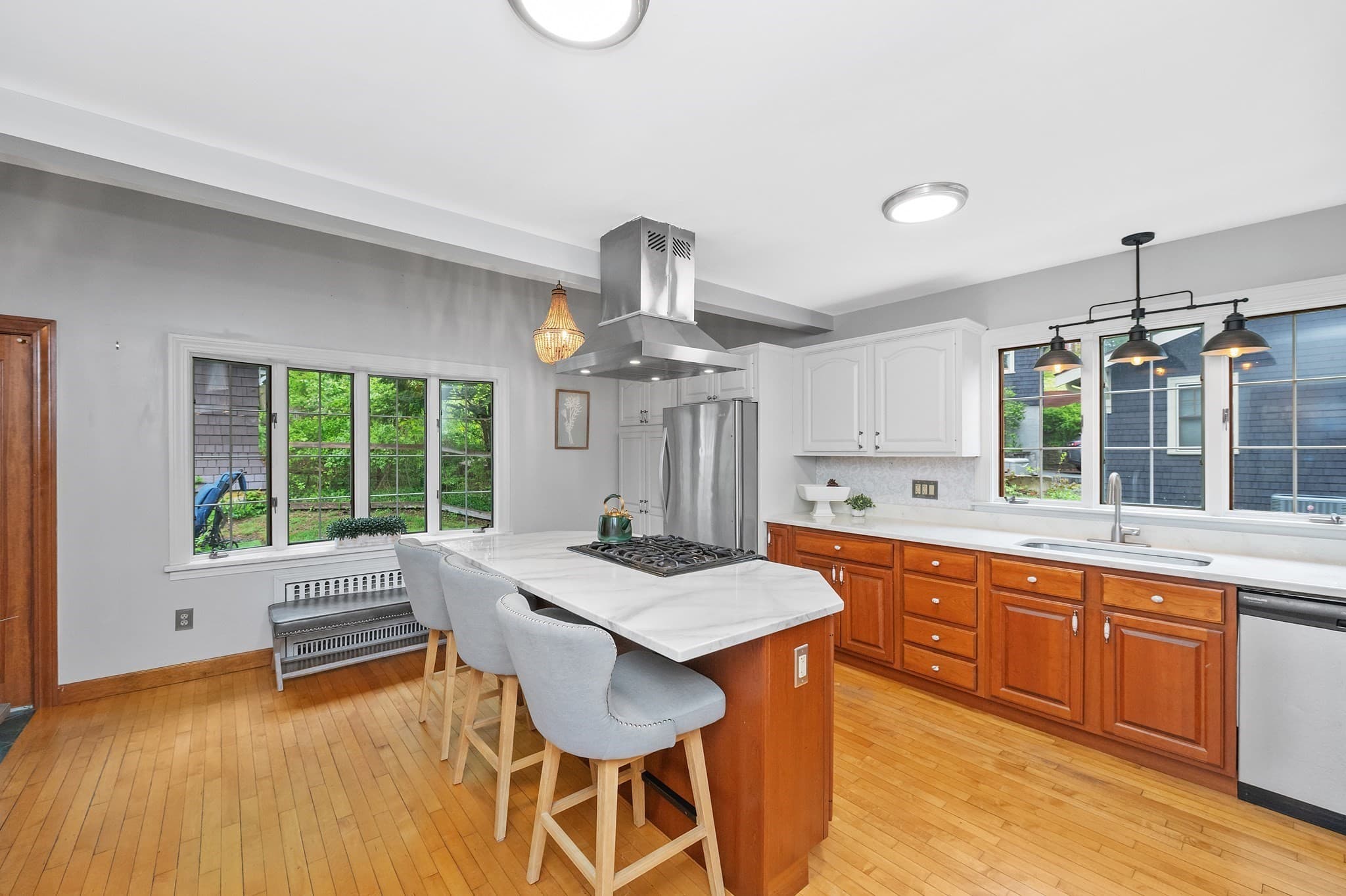 Single Family Residence at 12 Newton Rd, Haverhill MA 01830, photo 2 of 36