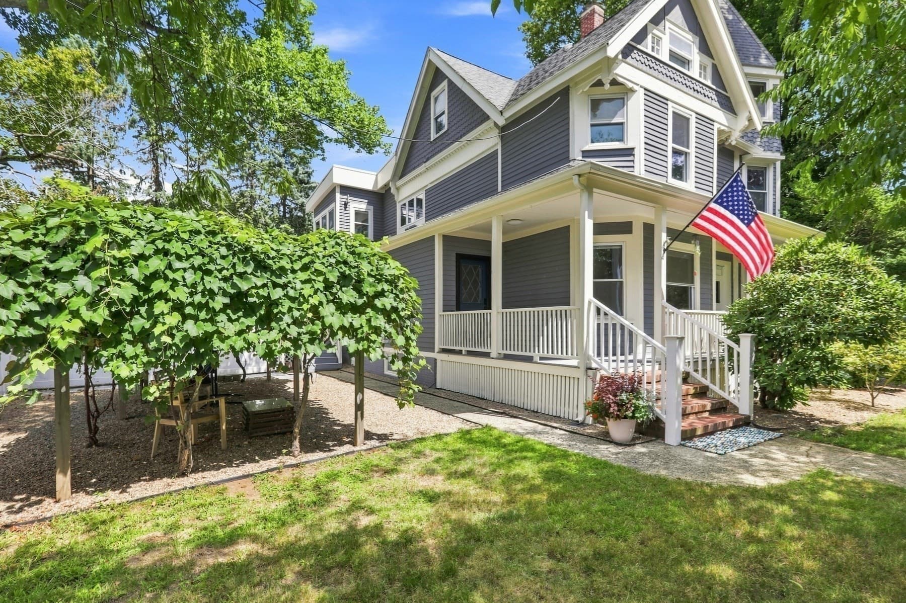 Multi Family at 1161 Franklin St, Stoneham MA 02180, photo 3 of 42