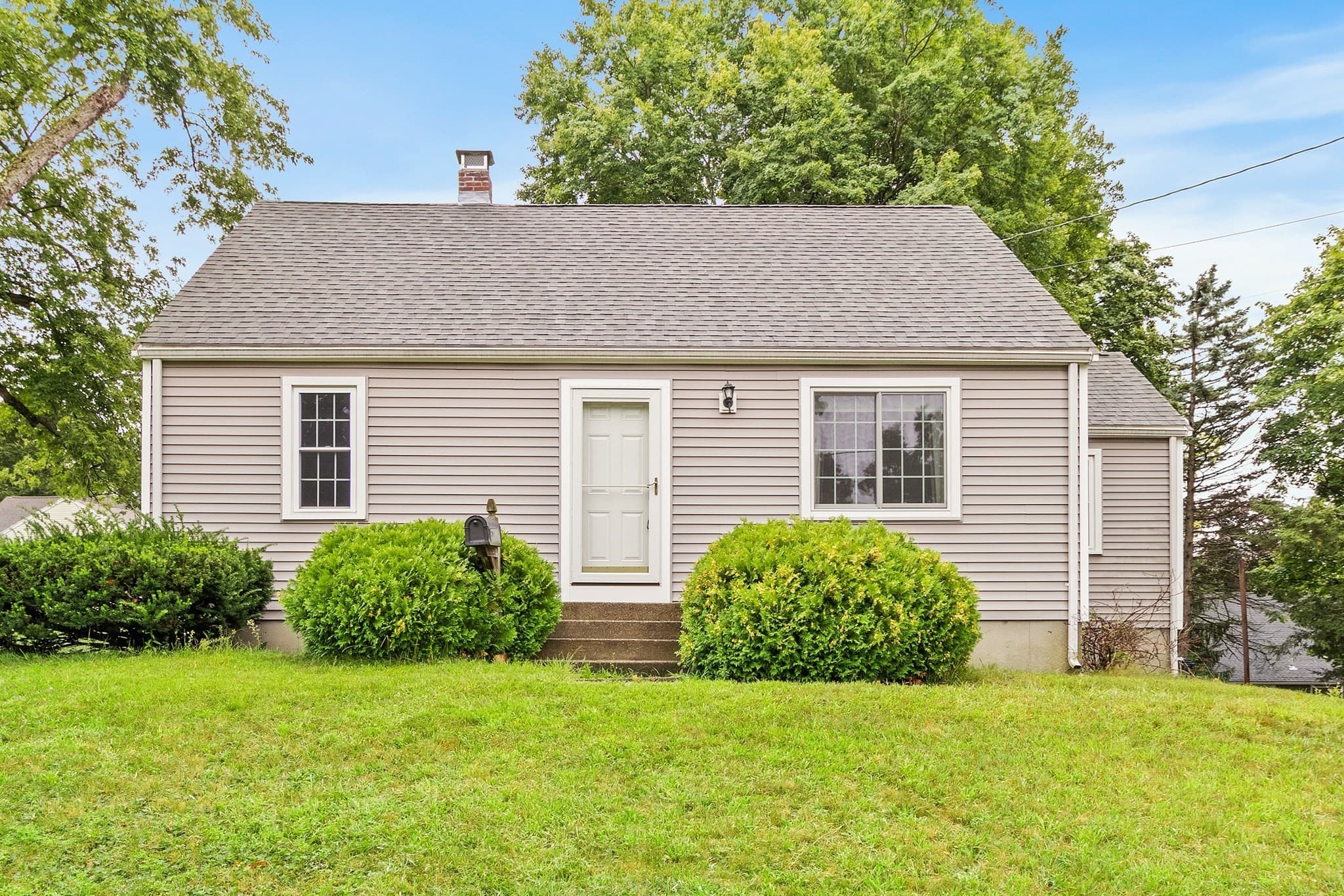 Single Family Residence at 51 Ridge Rd, Marlborough MA 01752, Marlborough, photo 5 of 40