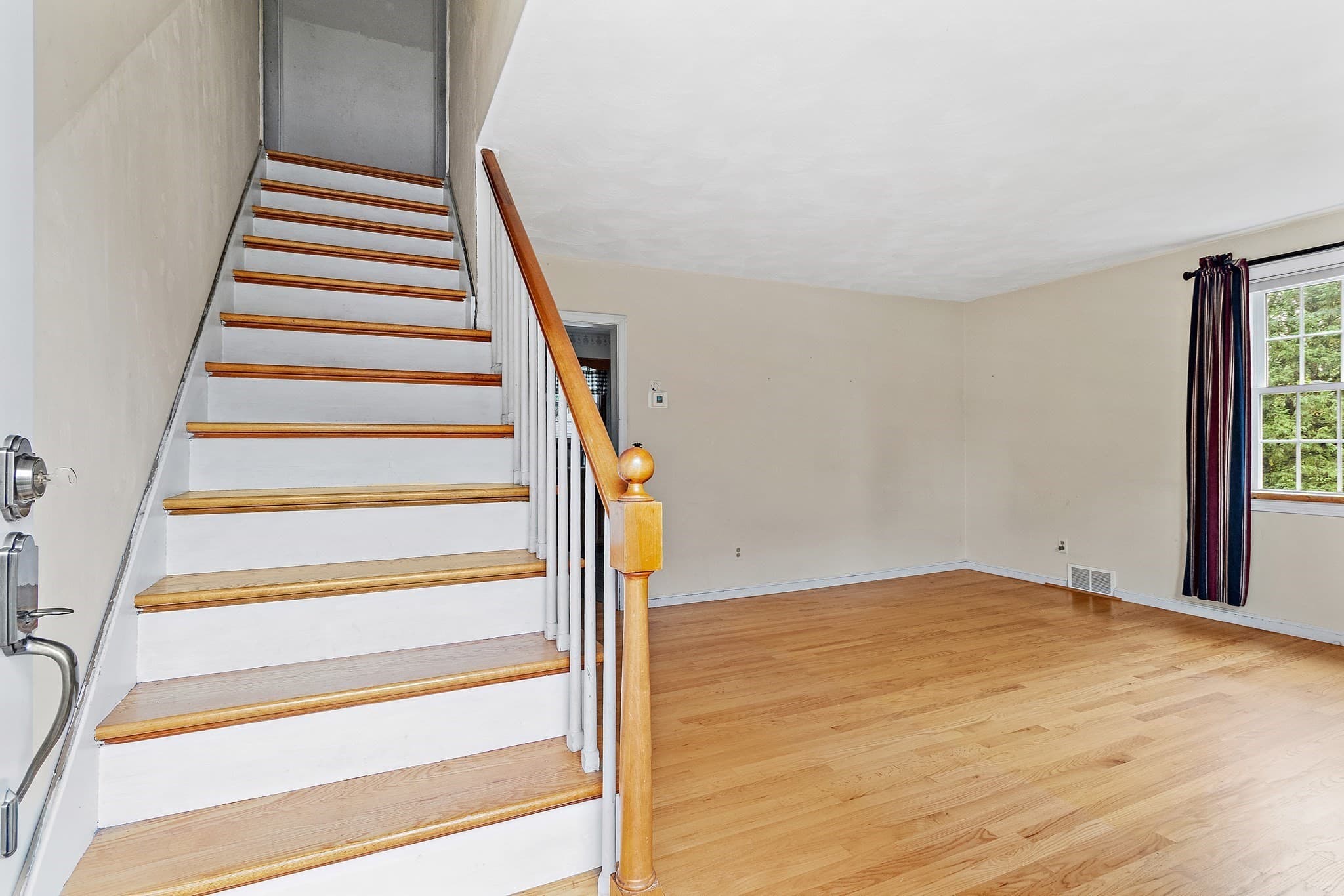 Single Family Residence at 51 Ridge Rd, Marlborough MA 01752, Marlborough, photo 9 of 40