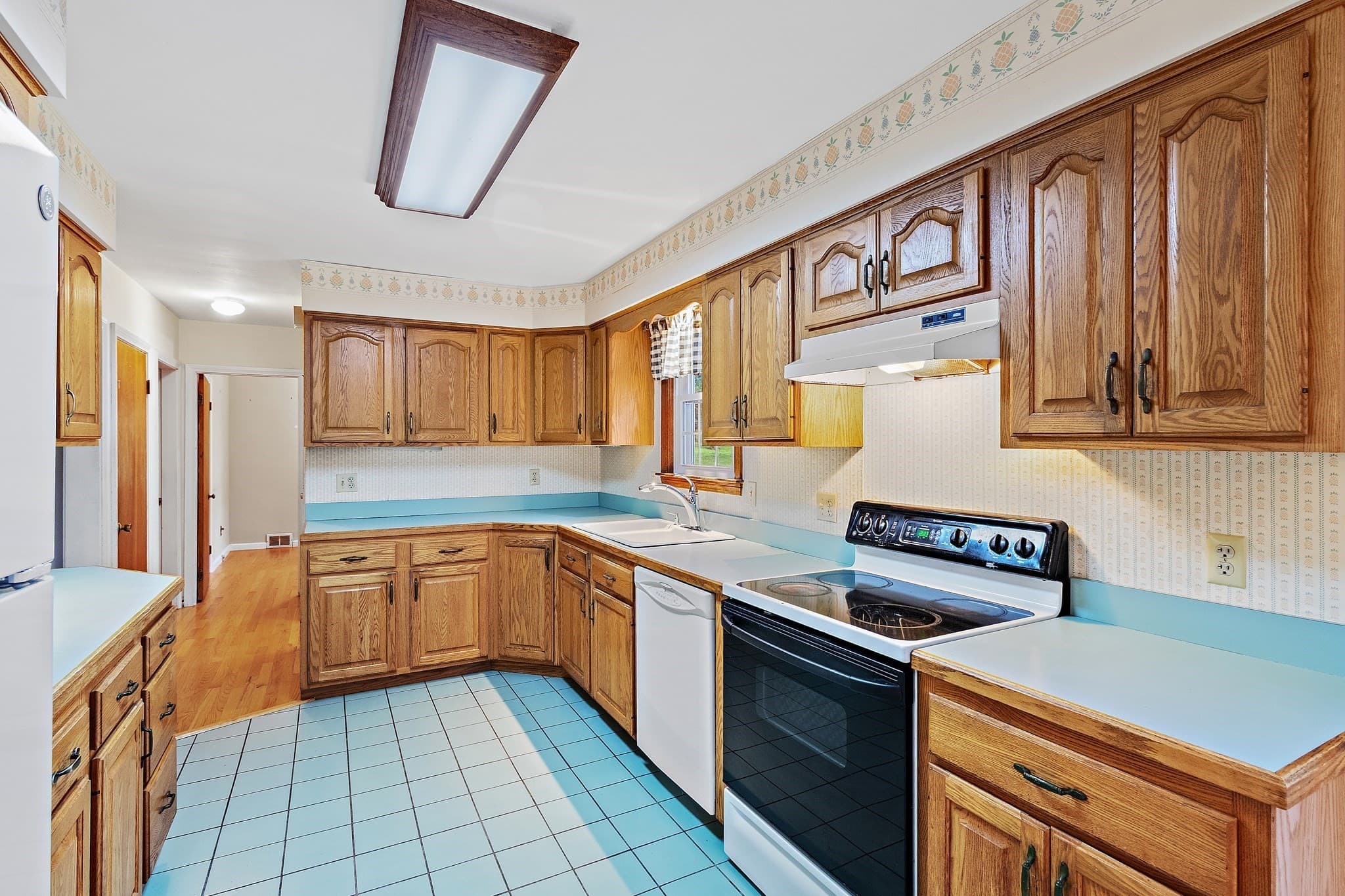 Single Family Residence at 51 Ridge Rd, Marlborough MA 01752, Marlborough, photo 18 of 40