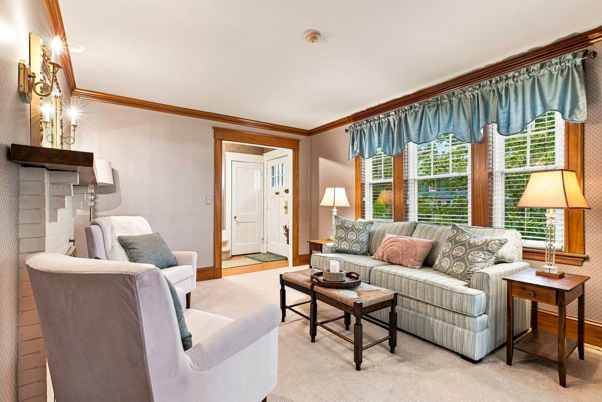 Single Family Residence at 46 Prentice St, Waltham MA 02451, photo 10 of 40