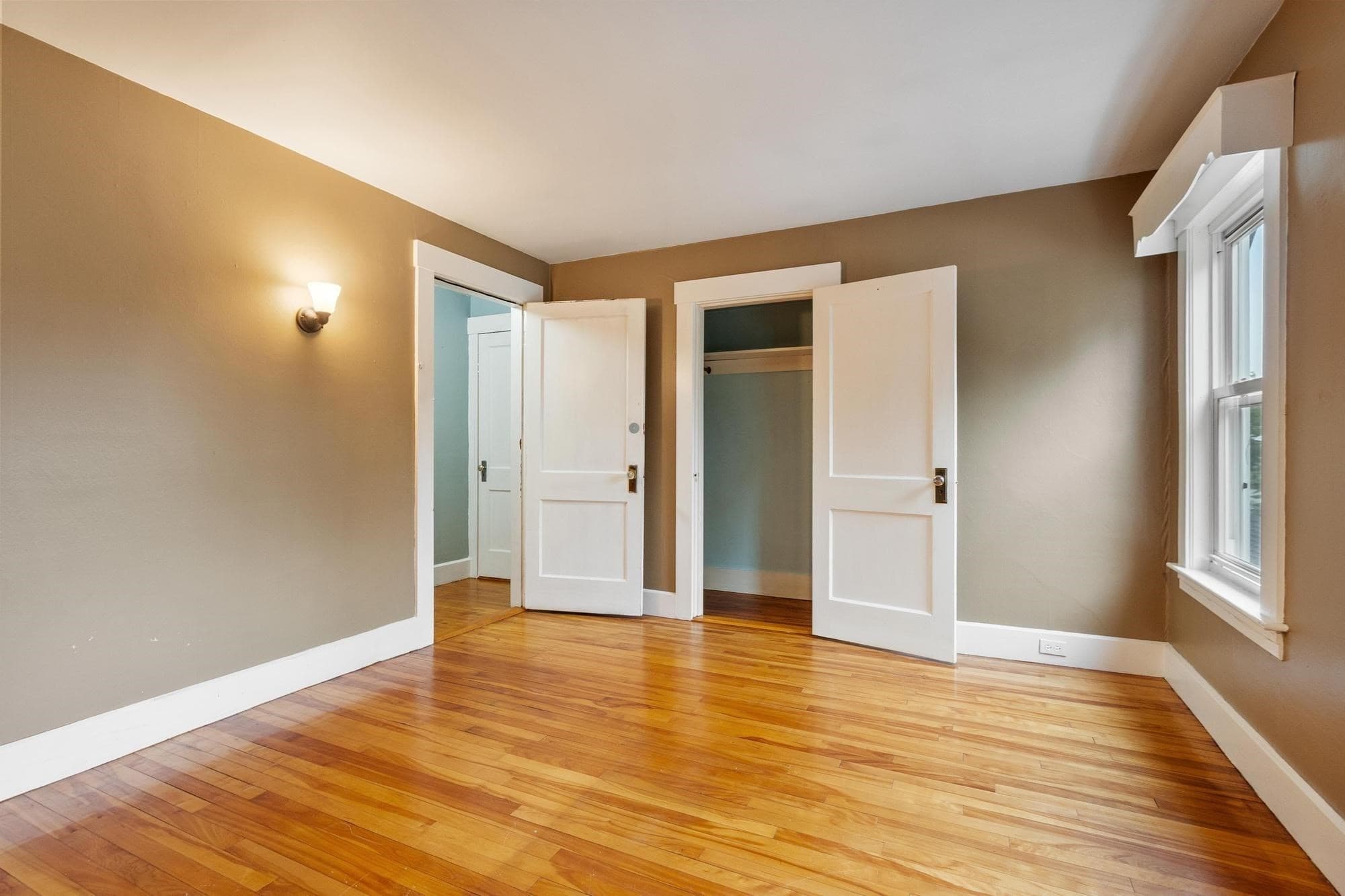 Single Family Residence at 14 Rockdale Ave, Fitchburg MA 01420, Fitchburg, photo 31 of 39