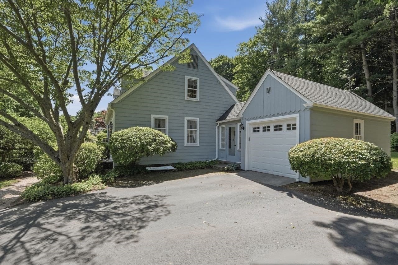 Single Family Residence at 143 Richmond Avenue, Worcester MA 01602, Worcester, photo 38 of 40