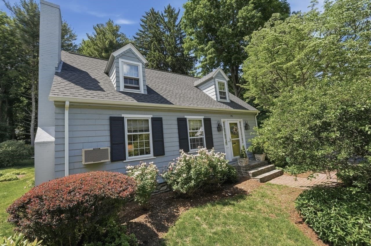 Single Family Residence at 143 Richmond Avenue, Worcester MA 01602, Worcester, photo 37 of 40