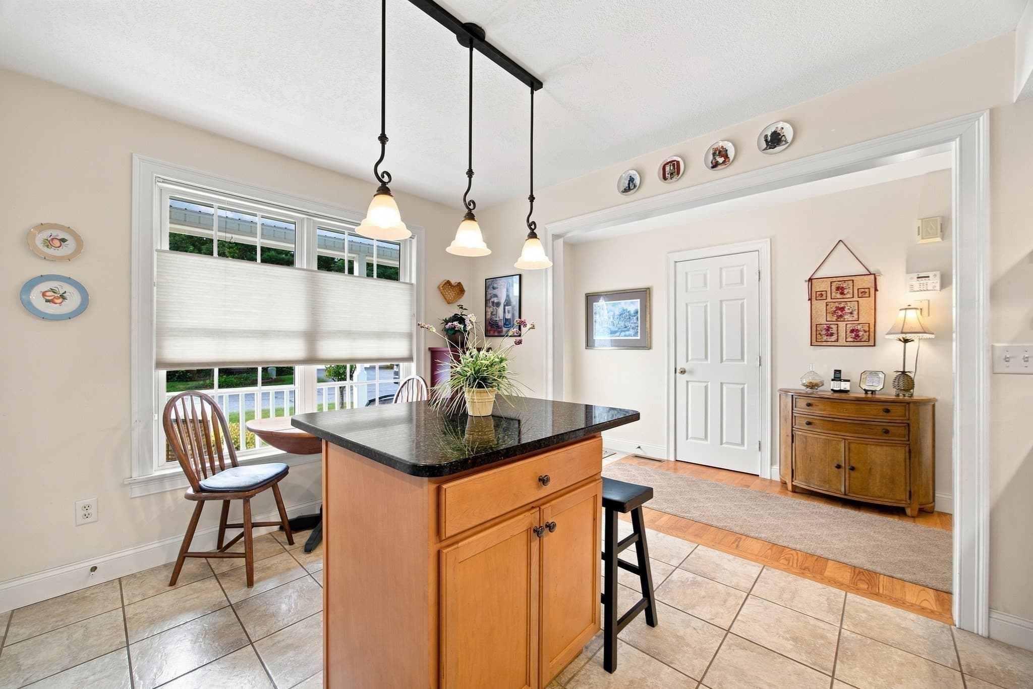 Condominium at 9 Parc Place # 2, Southampton MA 01073, Southampton, photo 5 of 28