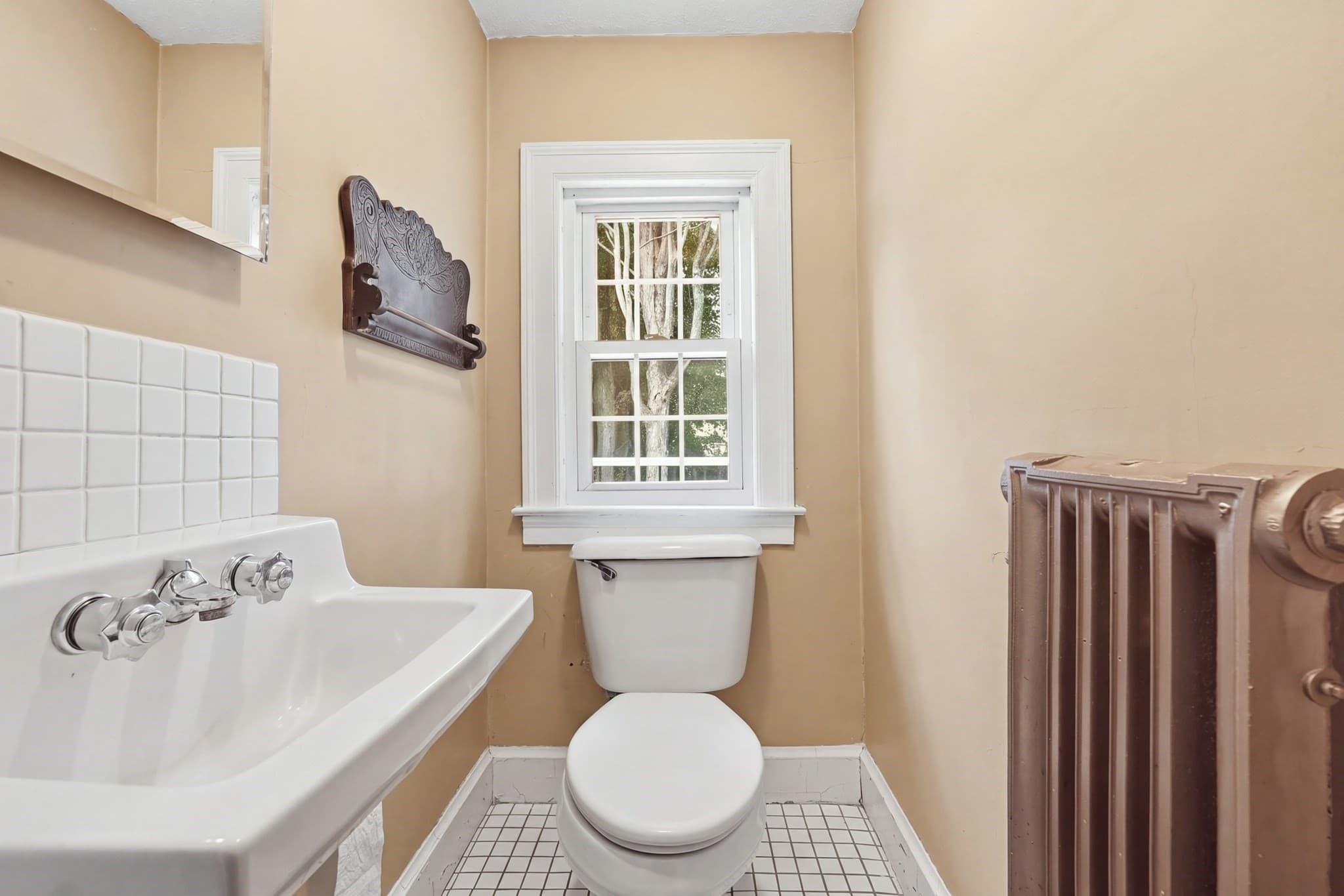Equestrian at 153 Lawrence St, Gardner MA 01440, Gardner, photo 18 of 37