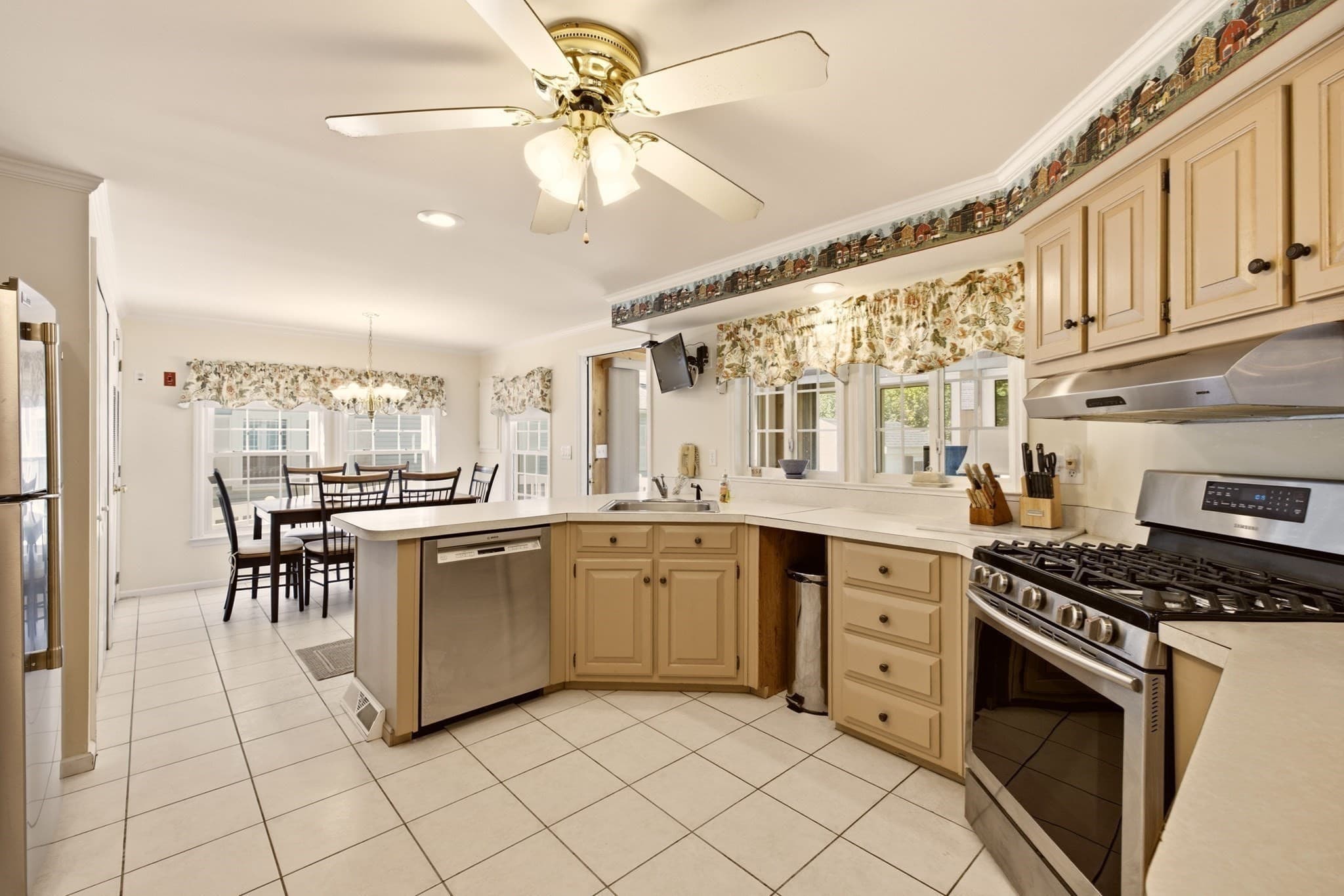 Single Family Residence at 5 Brimwood Lane, Bridgewater MA 02324, Bridgewater, photo 18 of 37