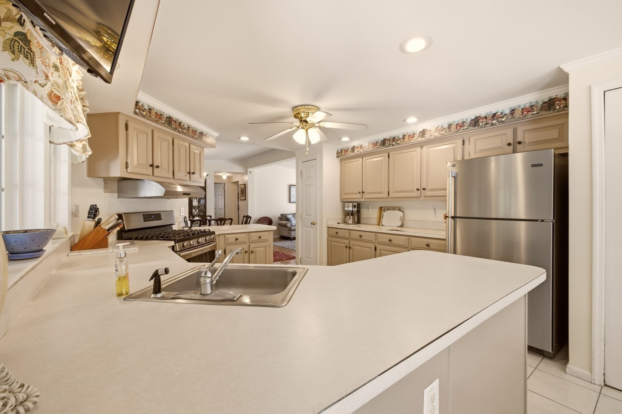 Single Family Residence at 5 Brimwood Lane, Bridgewater MA 02324, Bridgewater, photo 15 of 37