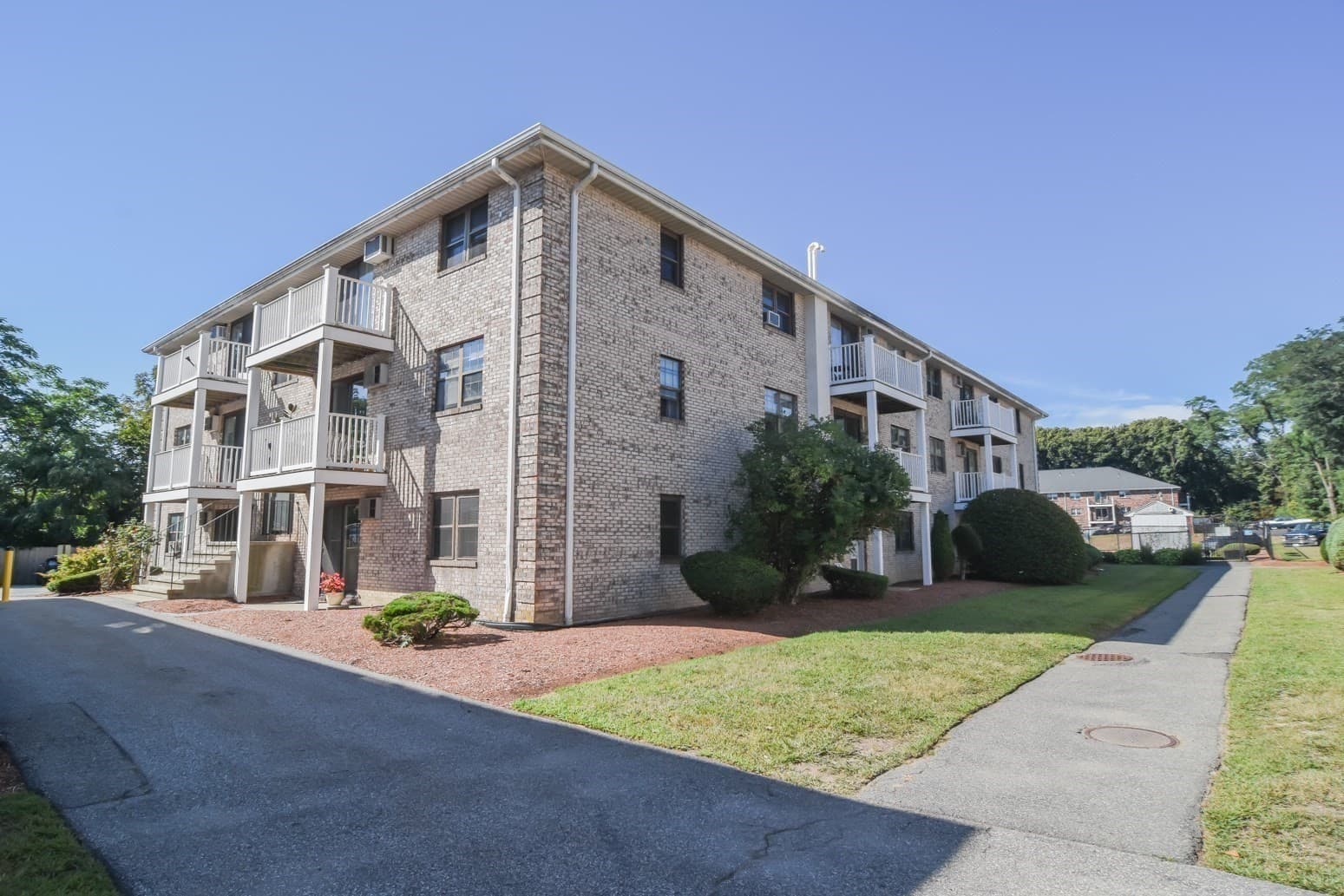 Condominium at 8 Kenmar Drive # 55, Billerica MA 01821, Billerica, photo 27 of 35