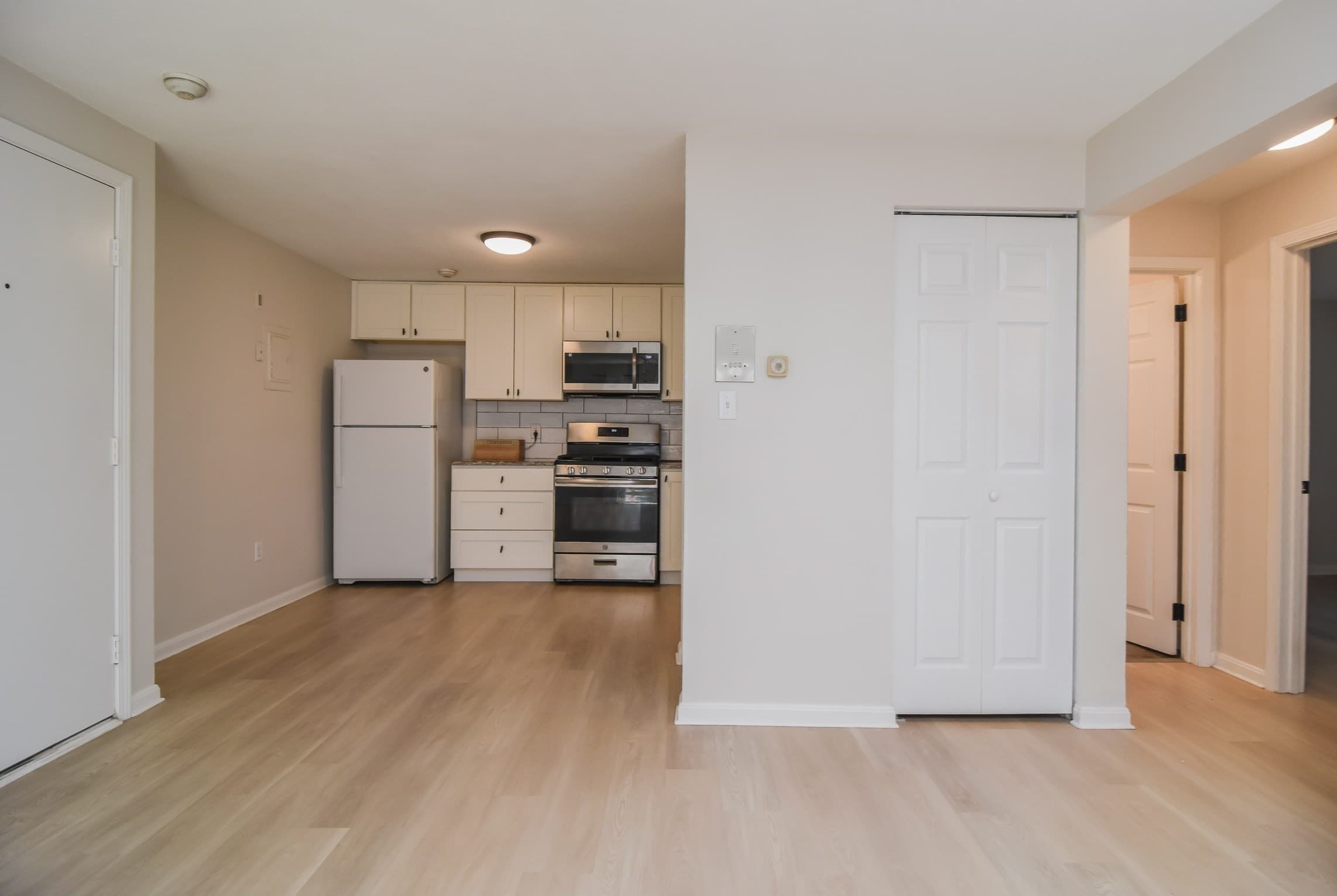 Condominium at 8 Kenmar Drive # 55, Billerica MA 01821, Billerica, photo 4 of 35