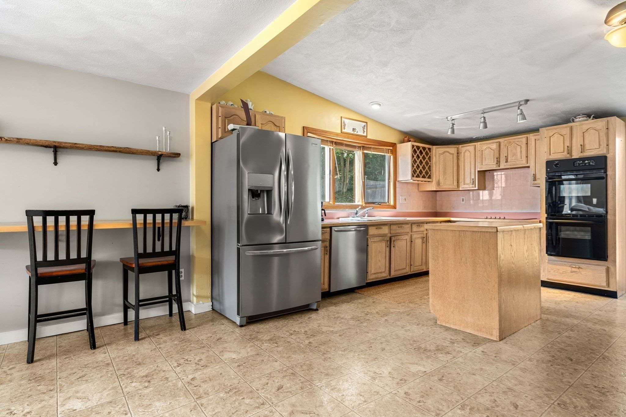 2 Family - 2 Units Side by Side at 1 Granite Court, Gloucester MA 01930, Gloucester, photo 9 of 41