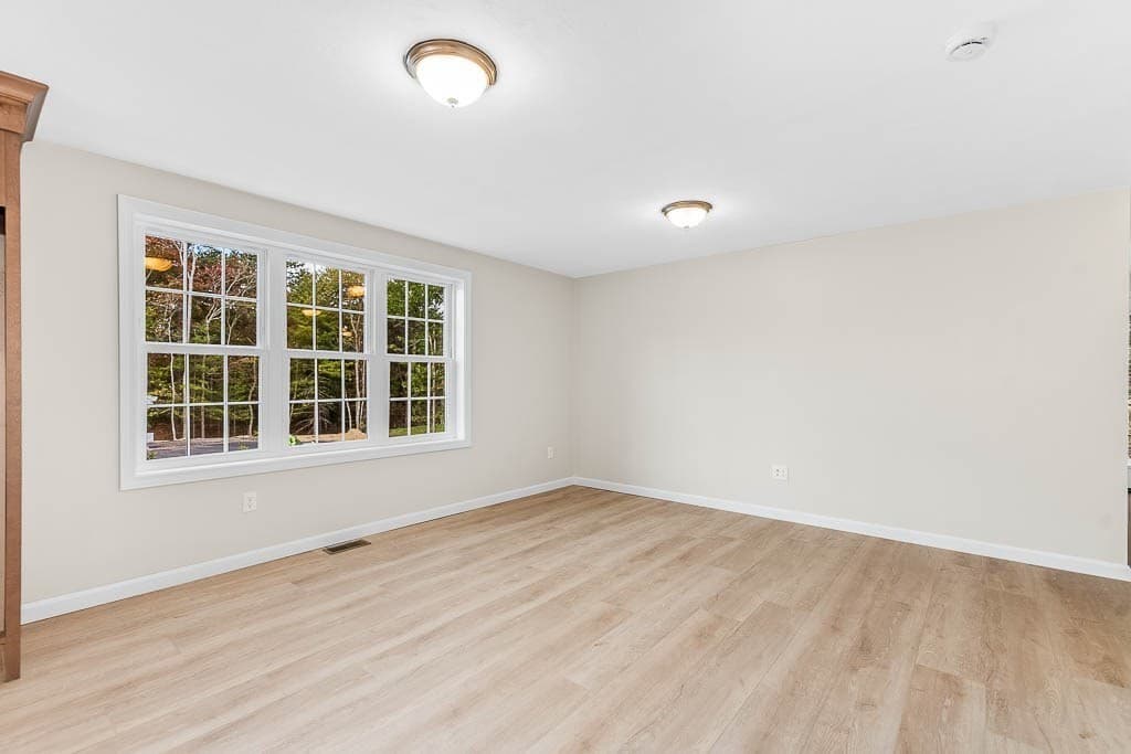 Single Family Residence at 23 Bumblebee Dr., Plymouth MA 02360, photo 9 of 23