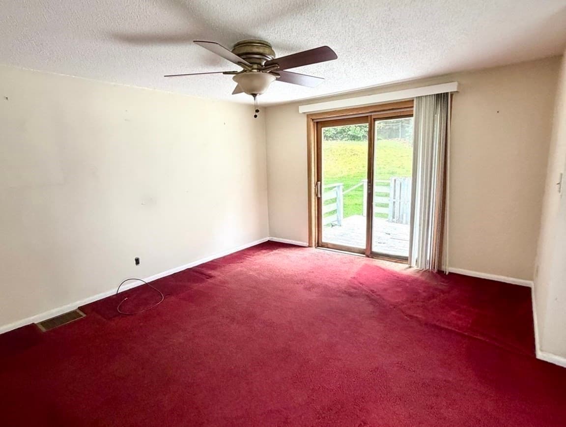 Single Family Residence at 433 Gifford Street, Springfield MA 01118, Springfield, photo 13 of 21