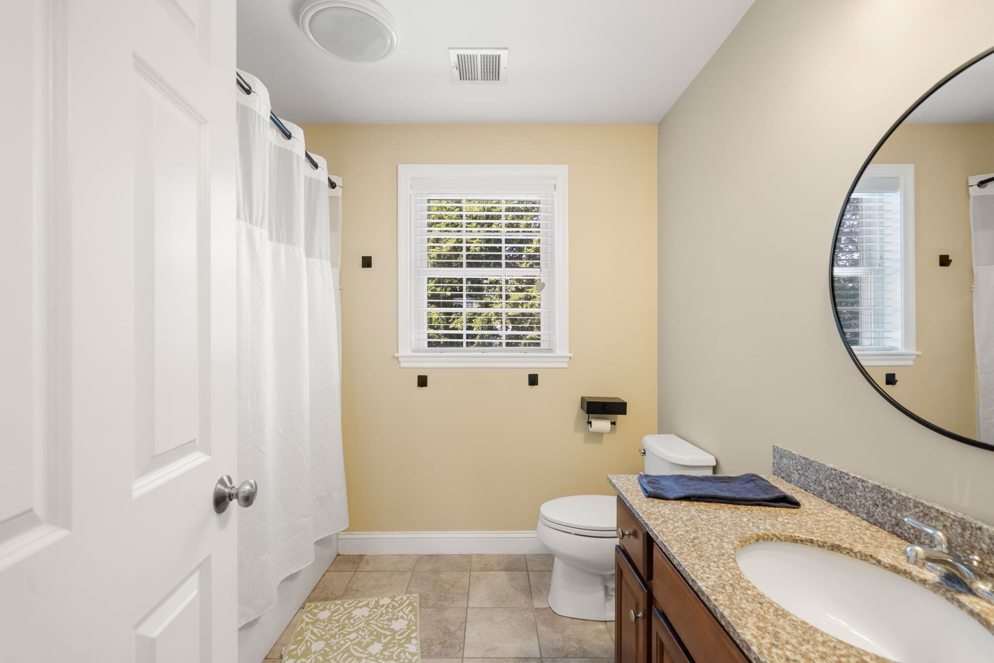 Single Family Residence at 11 Duquette Dr, Haverhill MA 01830, photo 17 of 27