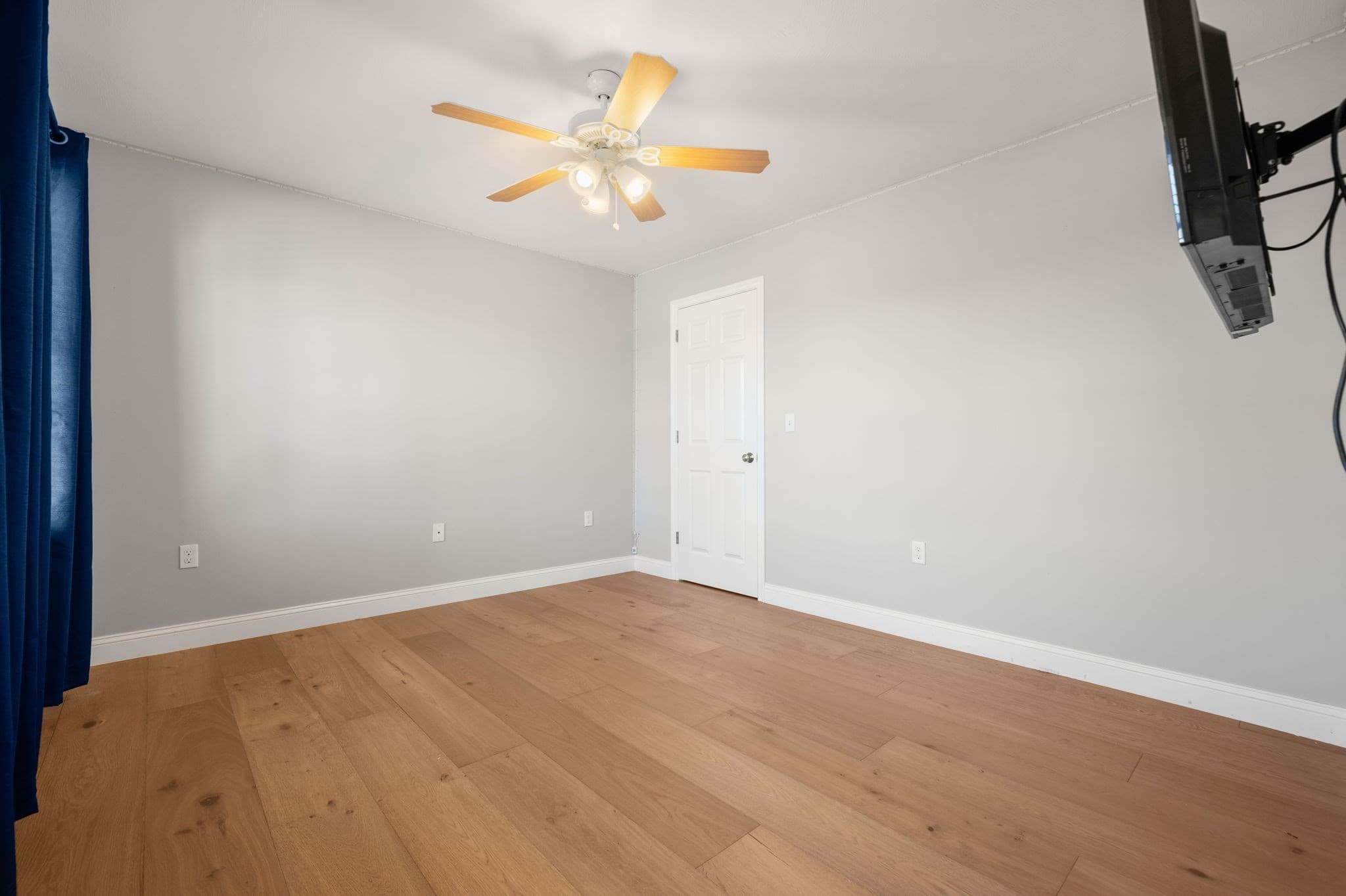 Single Family Residence at 11 Duquette Dr, Haverhill MA 01830, photo 20 of 27
