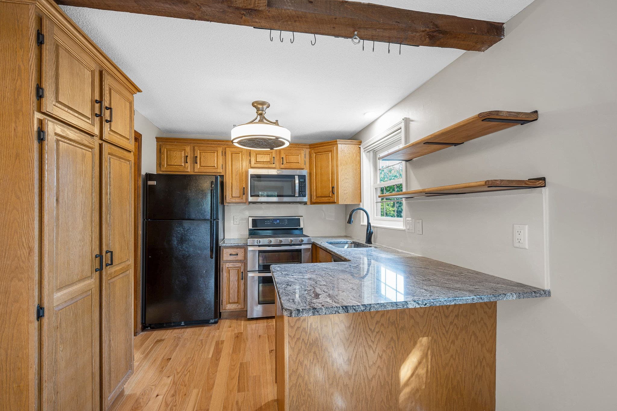 Condominium at 34 Scotty Hollow Dr, Chelmsford MA 01863, Chelmsford, photo 12 of 37