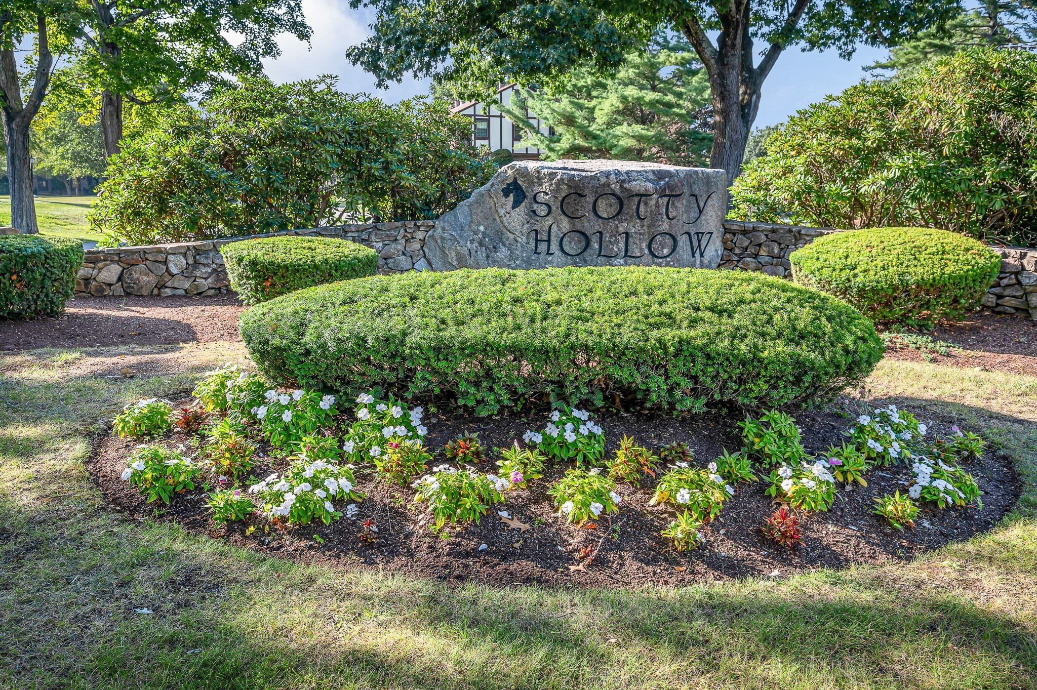 Condominium at 34 Scotty Hollow Dr, Chelmsford MA 01863, Chelmsford, photo 3 of 37