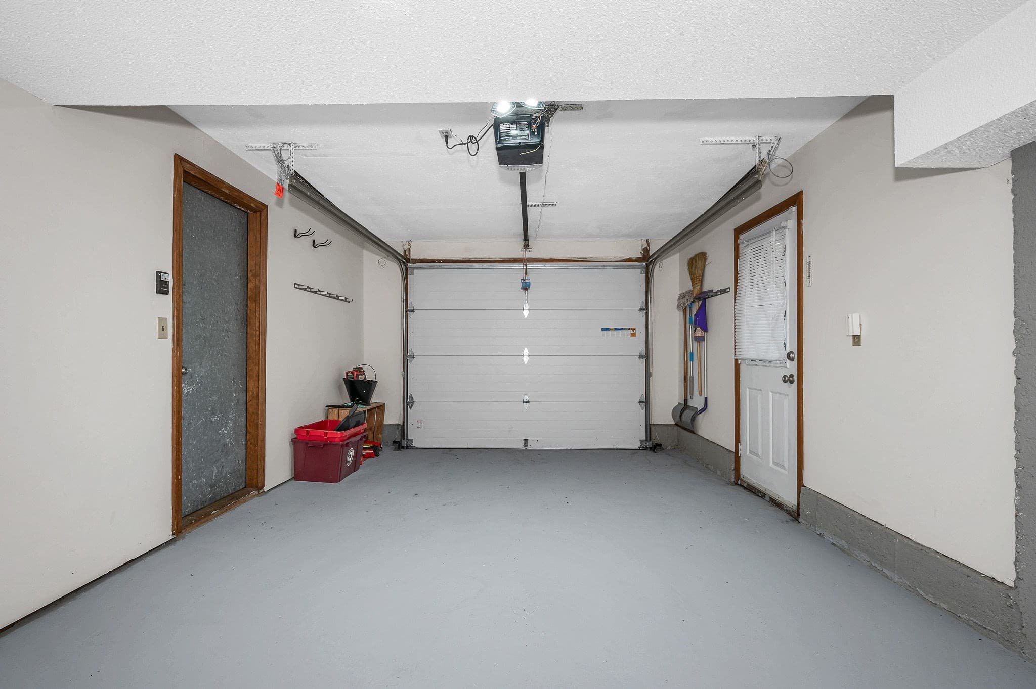 Condominium at 34 Scotty Hollow Dr, Chelmsford MA 01863, Chelmsford, photo 32 of 37