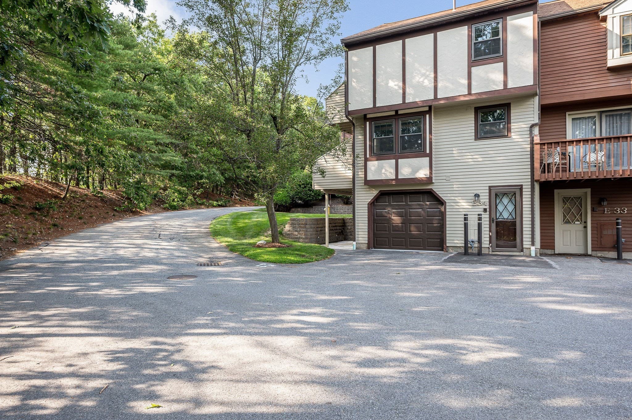 34 Scotty Hollow Dr, Chelmsford MA 01863