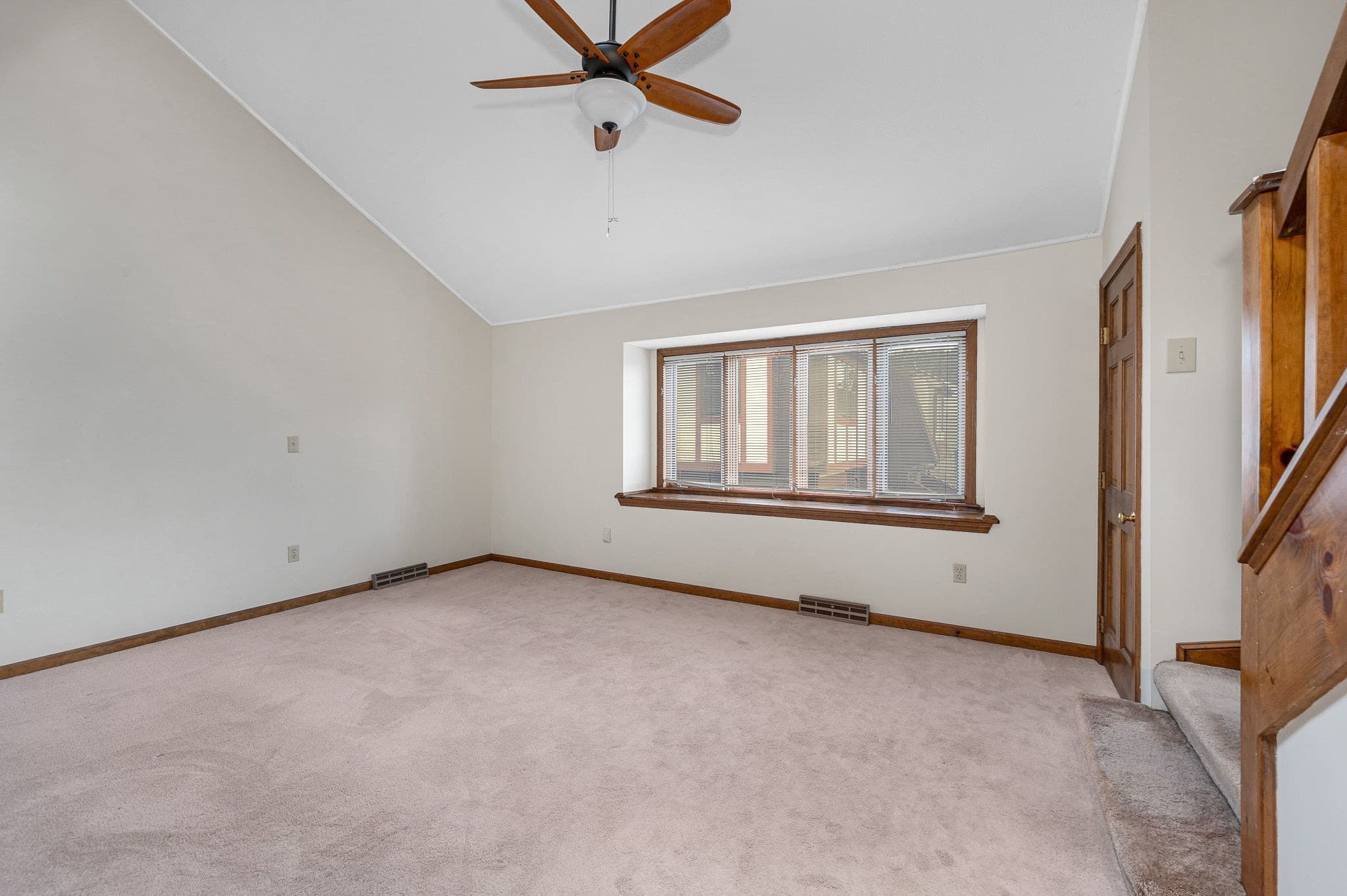 Condominium at 34 Scotty Hollow Dr, Chelmsford MA 01863, Chelmsford, photo 18 of 37