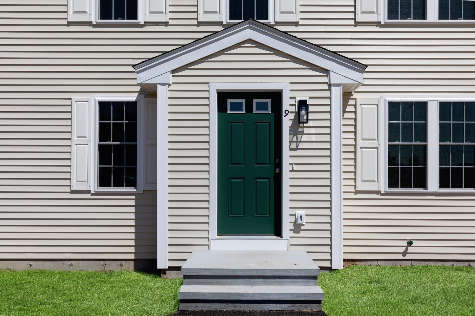 Single Family Residence at 44 Bumblebee Dr., Plymouth MA 02360, photo 2 of 32