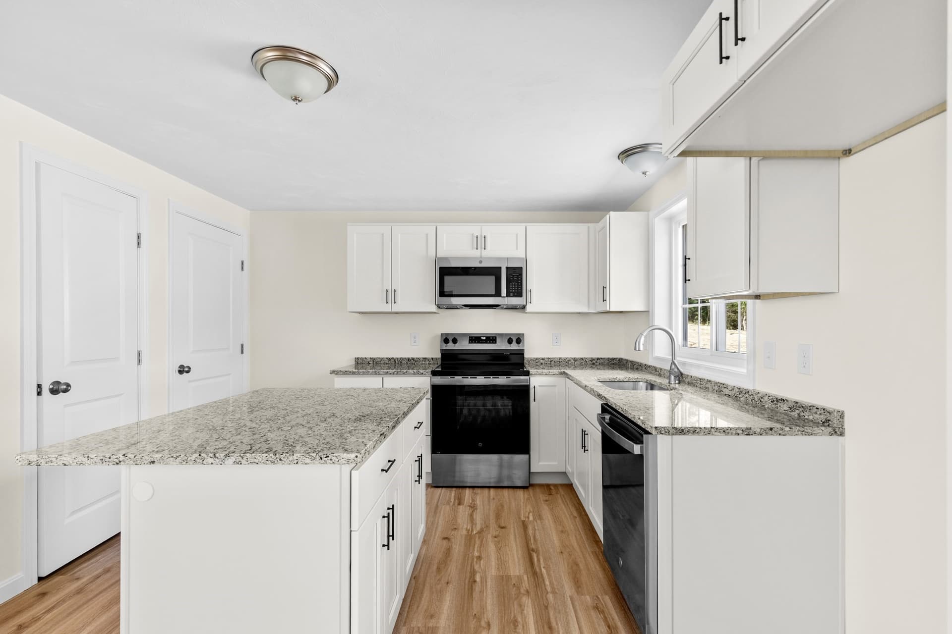 Single Family Residence at 44 Bumblebee Dr., Plymouth MA 02360, photo 13 of 32