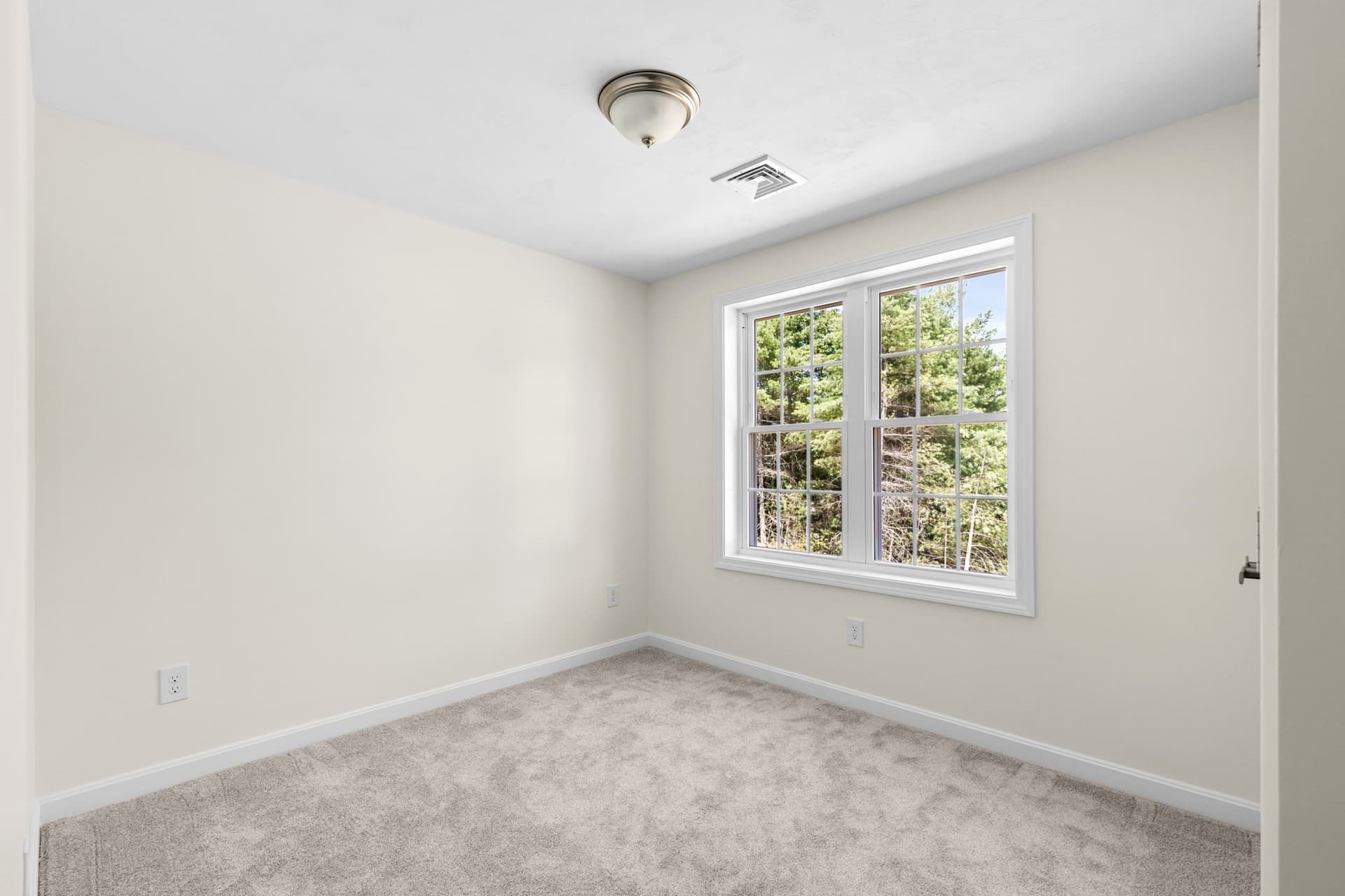 Single Family Residence at 44 Bumblebee Dr., Plymouth MA 02360, photo 24 of 32