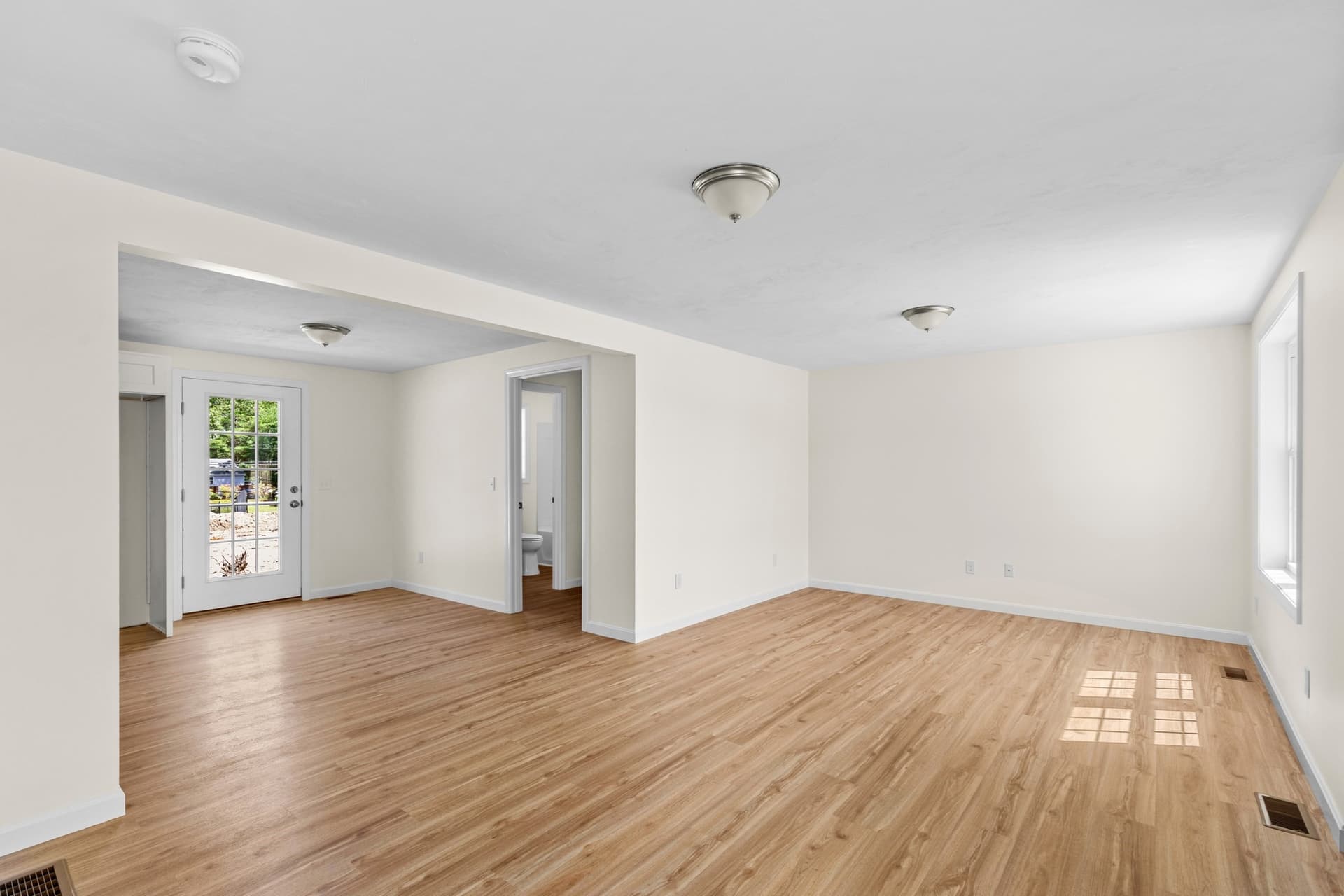 Single Family Residence at 44 Bumblebee Dr., Plymouth MA 02360, photo 11 of 32