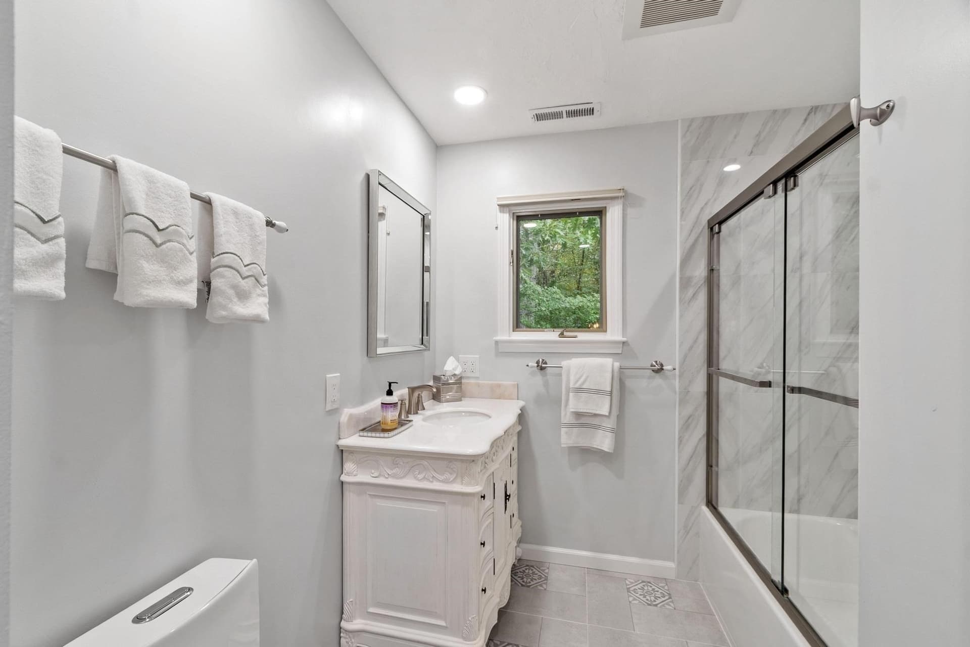 Condominium at 25 Pickman Dr # 25, Bedford MA 01730, photo 32 of 42