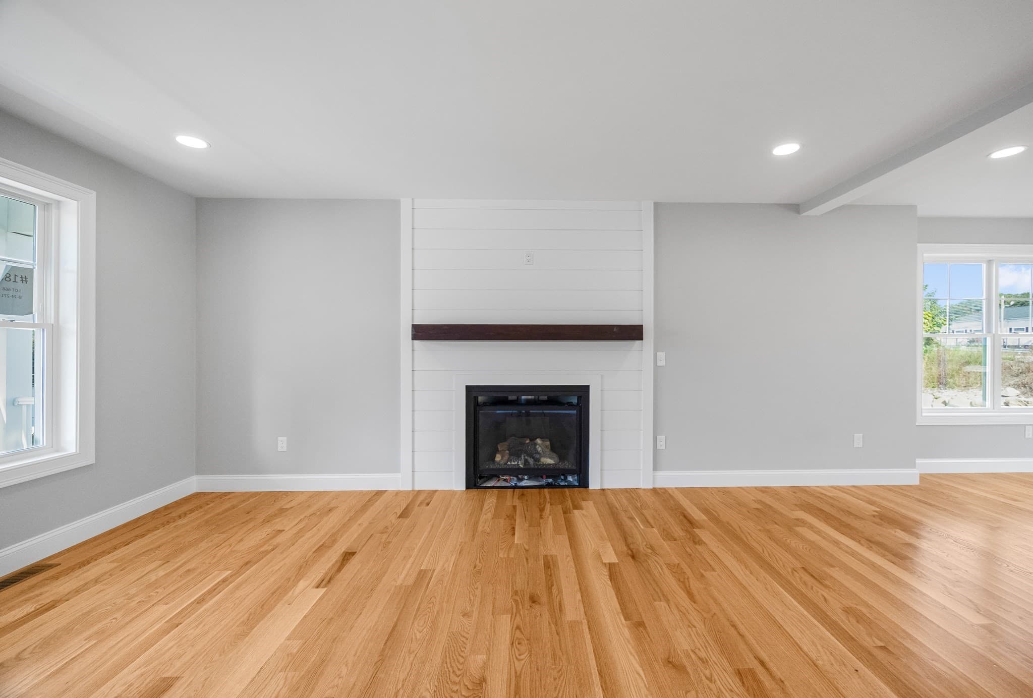 Single Family Residence at 188 St Louis Avenue, Woonsocket RI 02895, Woonsocket, photo 3 of 33