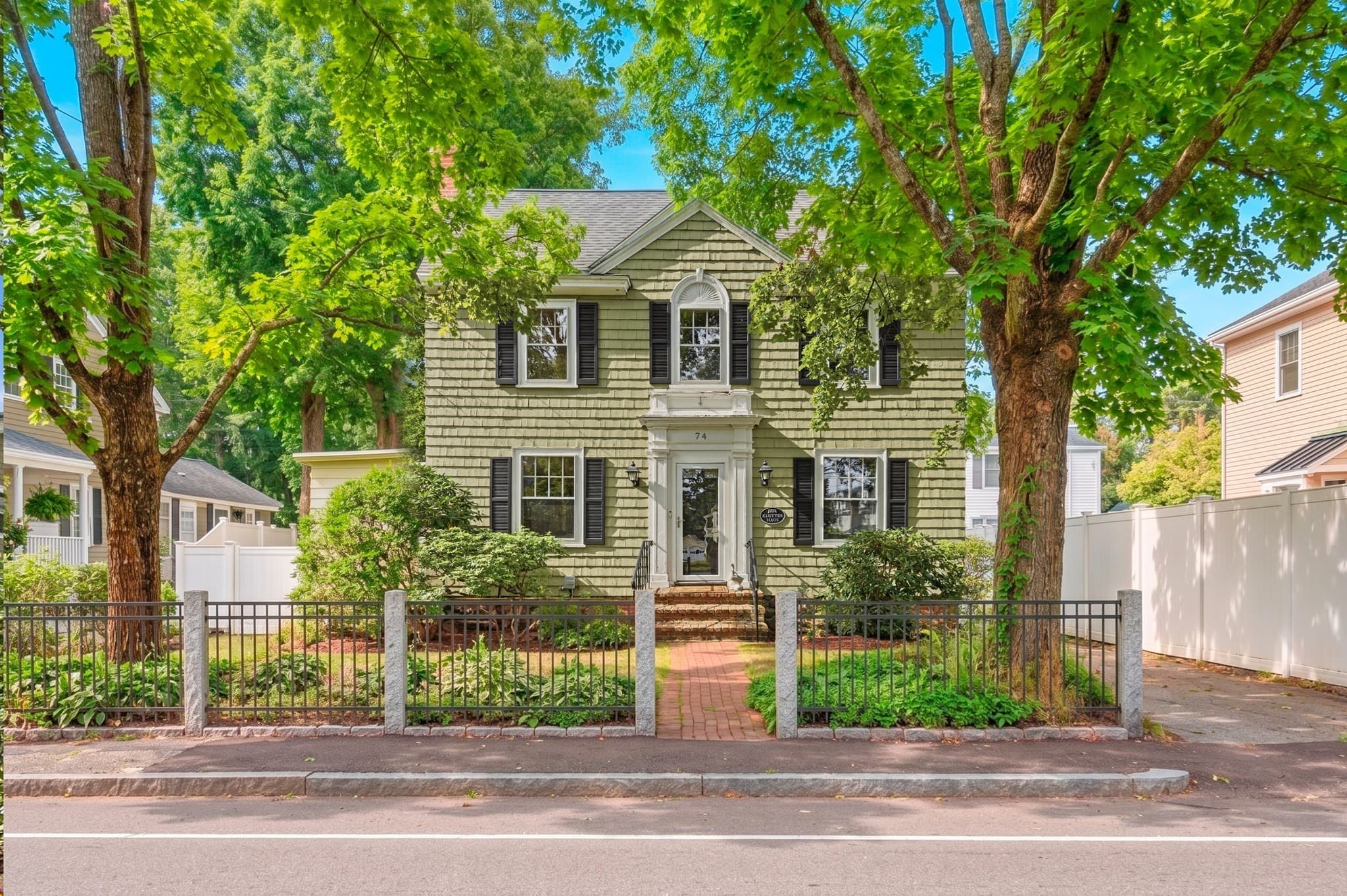 74 Chestnut St, Andover MA 01810