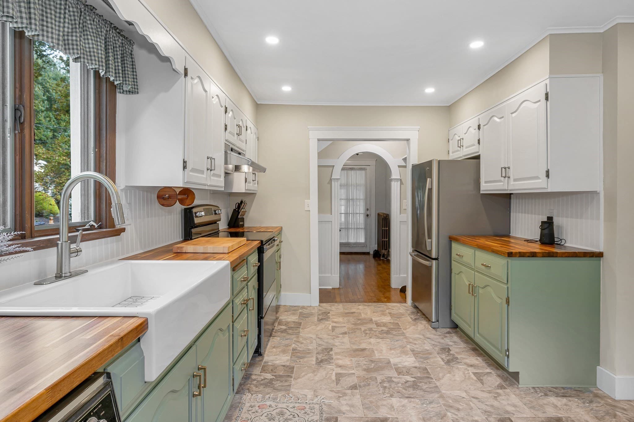 Single Family Residence at 30 Woodrow Ave, Haverhill MA 01830, photo 23 of 34