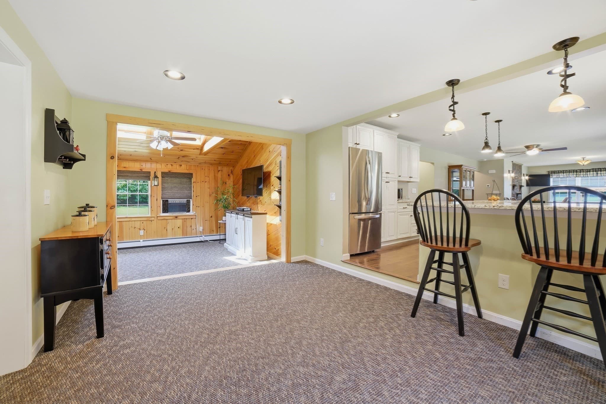 Single Family Residence at 425 River Road, Uxbridge MA 01569, Uxbridge, photo 14 of 30