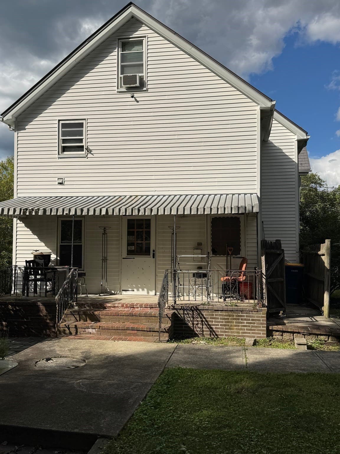 Single Family Residence at 33 E Chestnut St, Sharon MA 02067, Sharon, photo 6 of 14