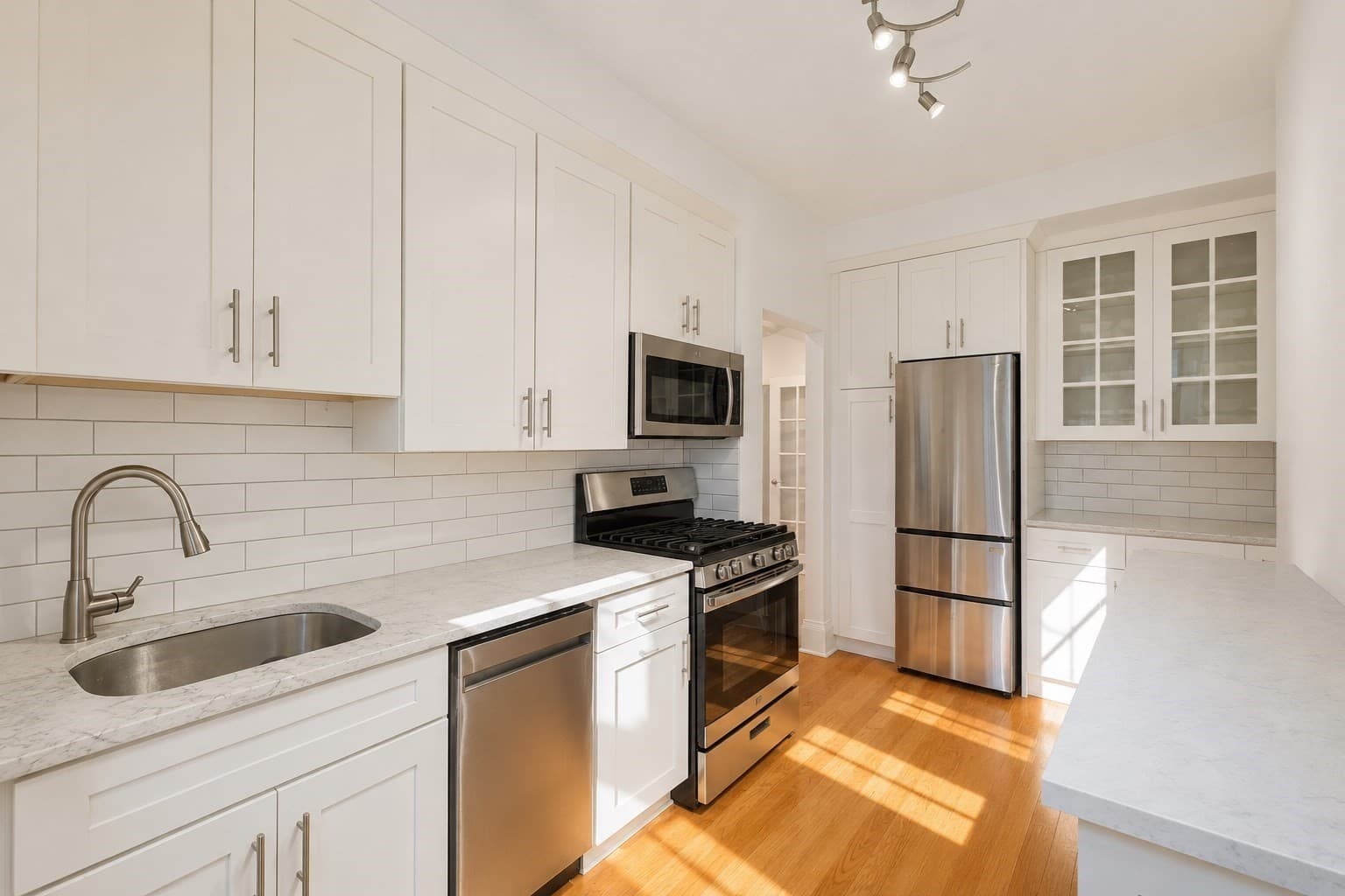 Condominium at 1868 Commonwealth Ave # 9, Boston MA 02135, photo 3 of 11