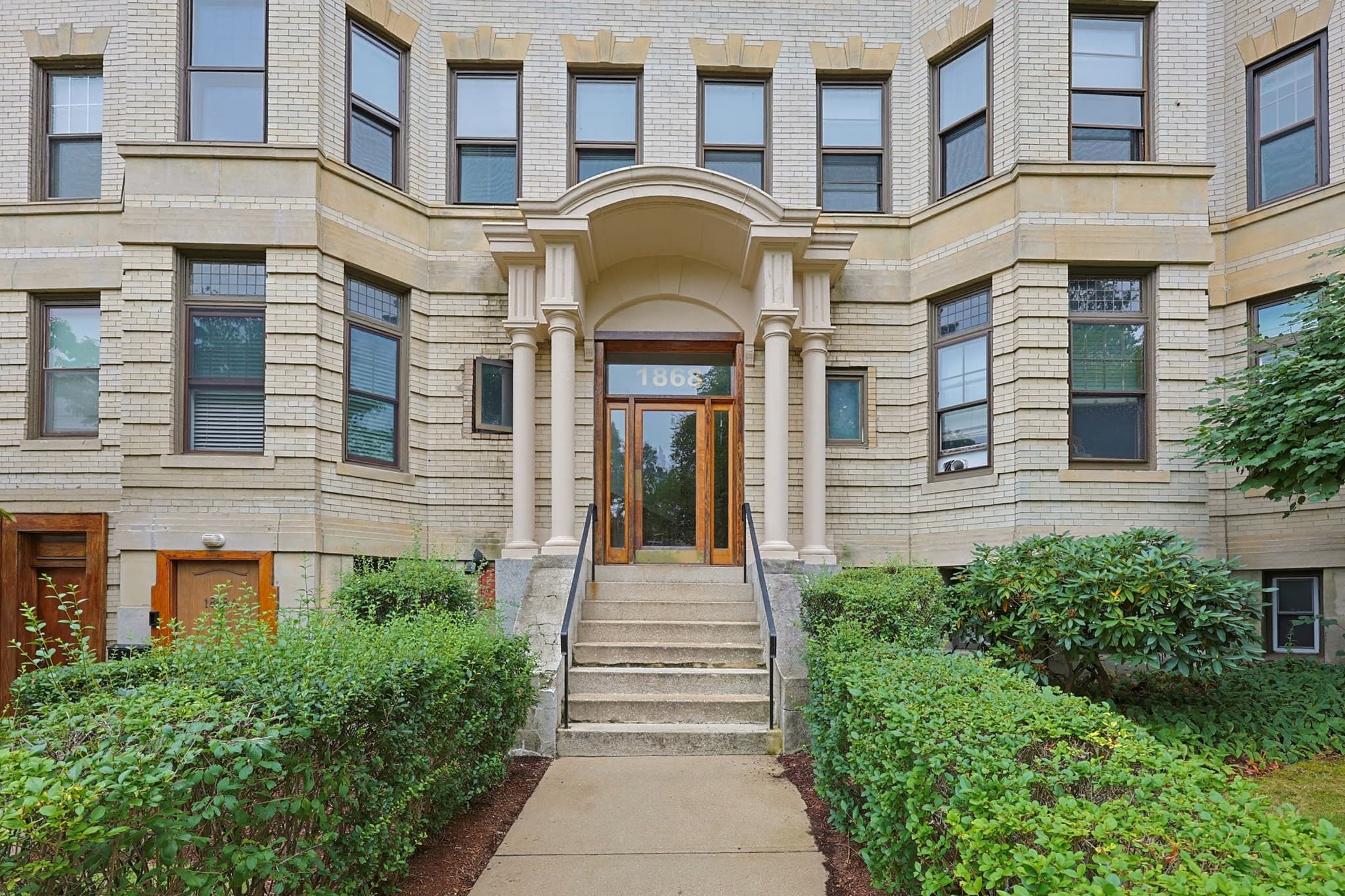 Condominium at 1868 Commonwealth Ave # 9, Boston MA 02135, photo 9 of 11