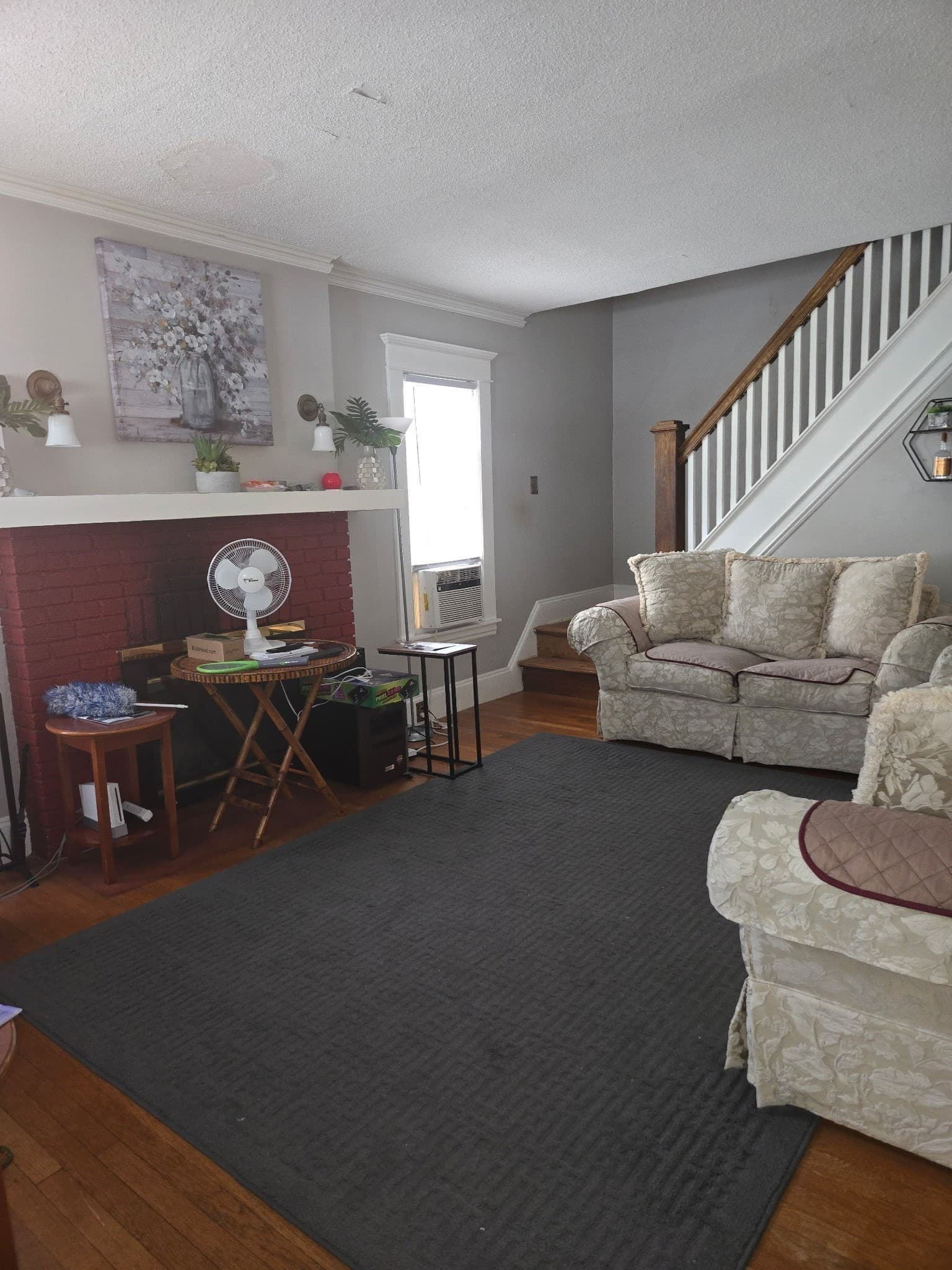 Single Family Residence at 81 Lyndale St, Springfield MA 01108, Springfield, photo 6 of 21