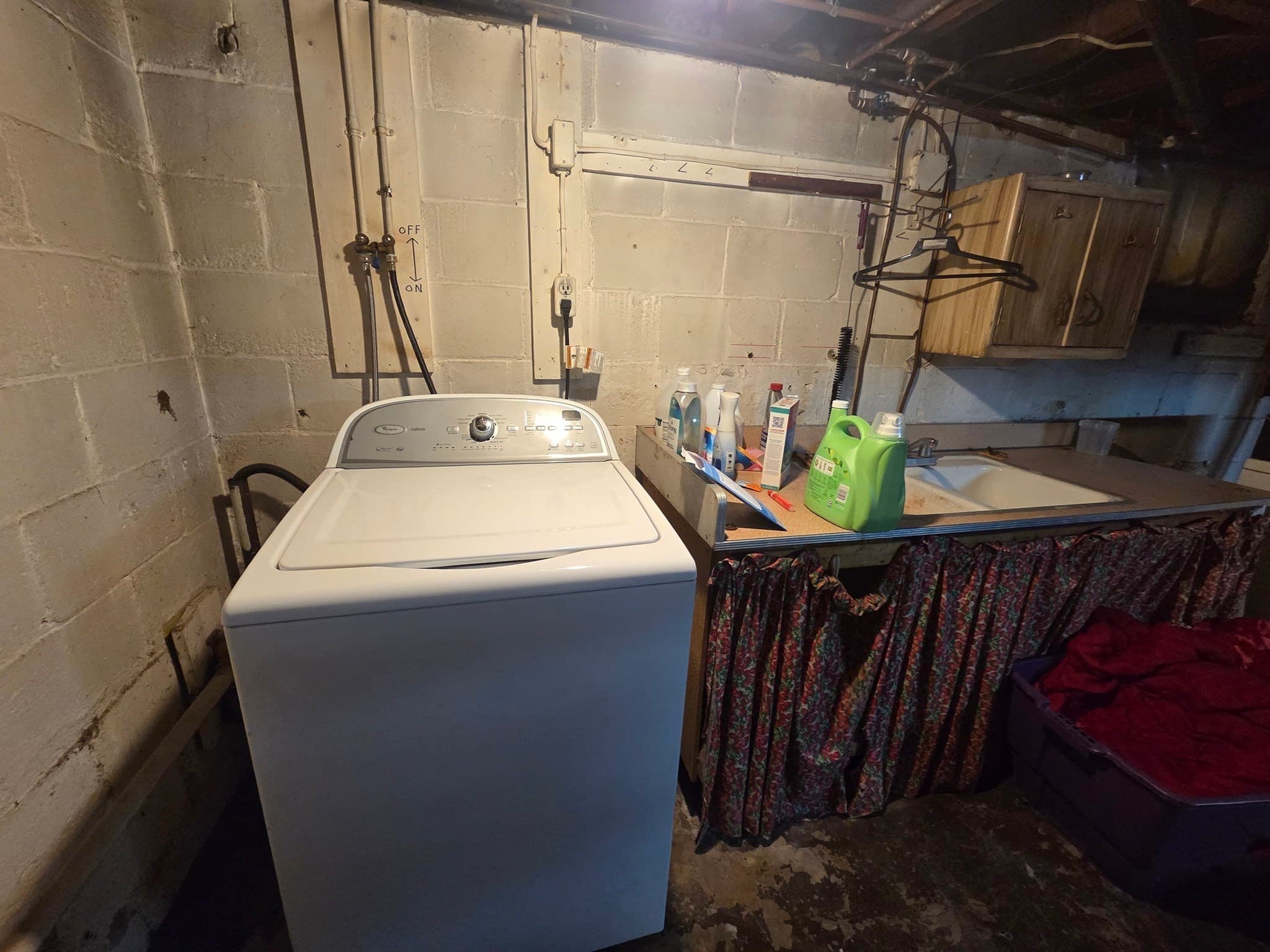 Single Family Residence at 81 Lyndale St, Springfield MA 01108, Springfield, photo 17 of 21