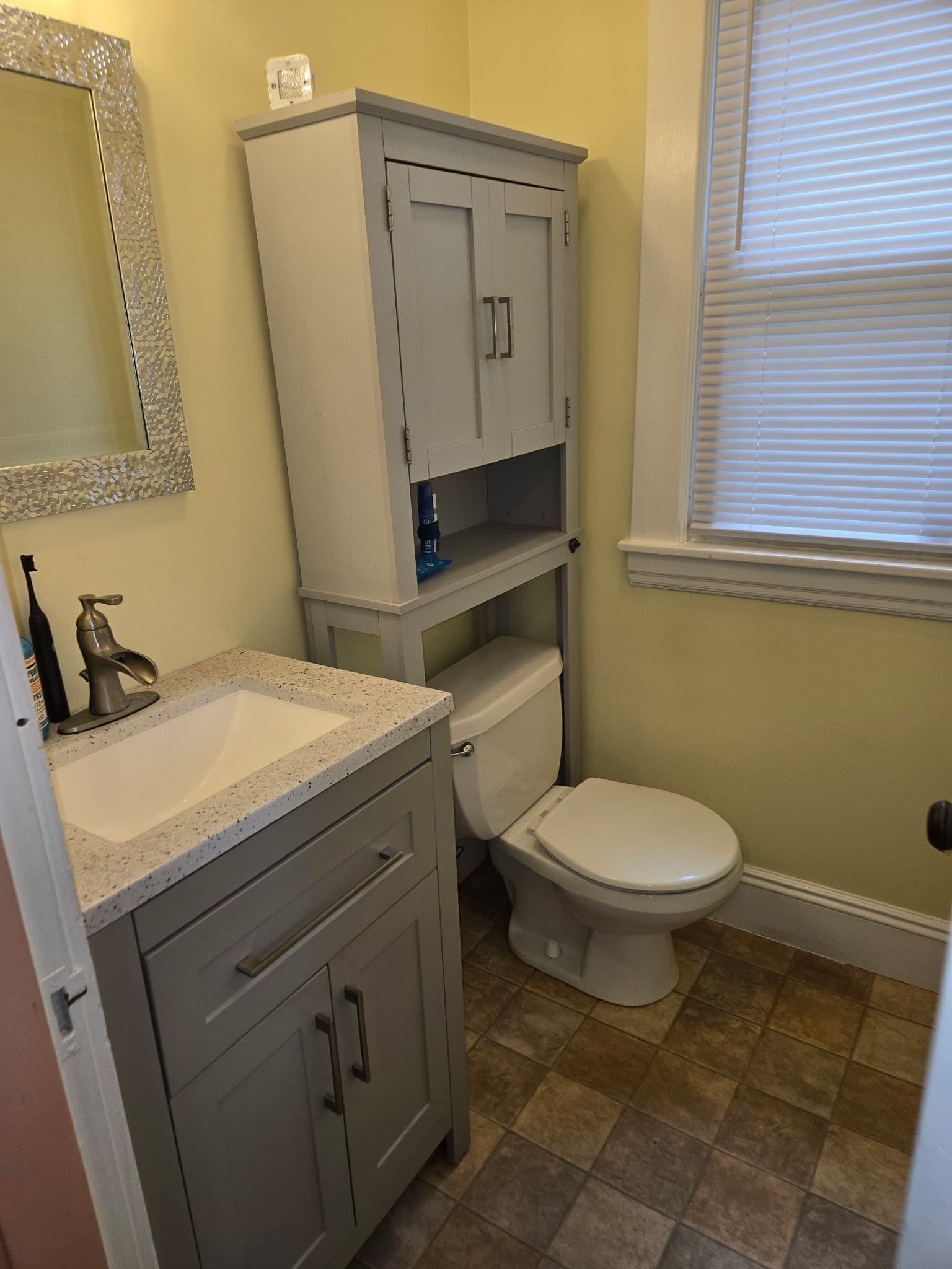 Single Family Residence at 81 Lyndale St, Springfield MA 01108, Springfield, photo 5 of 21