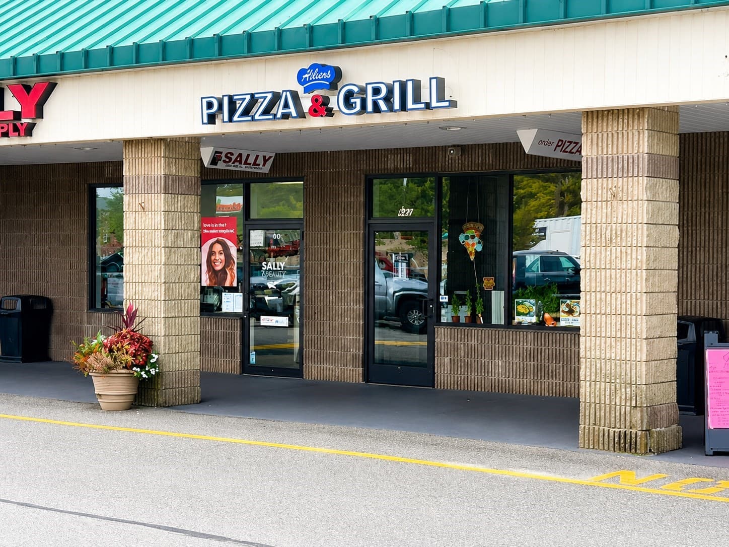 642 Middle St, Weymouth MA 02189