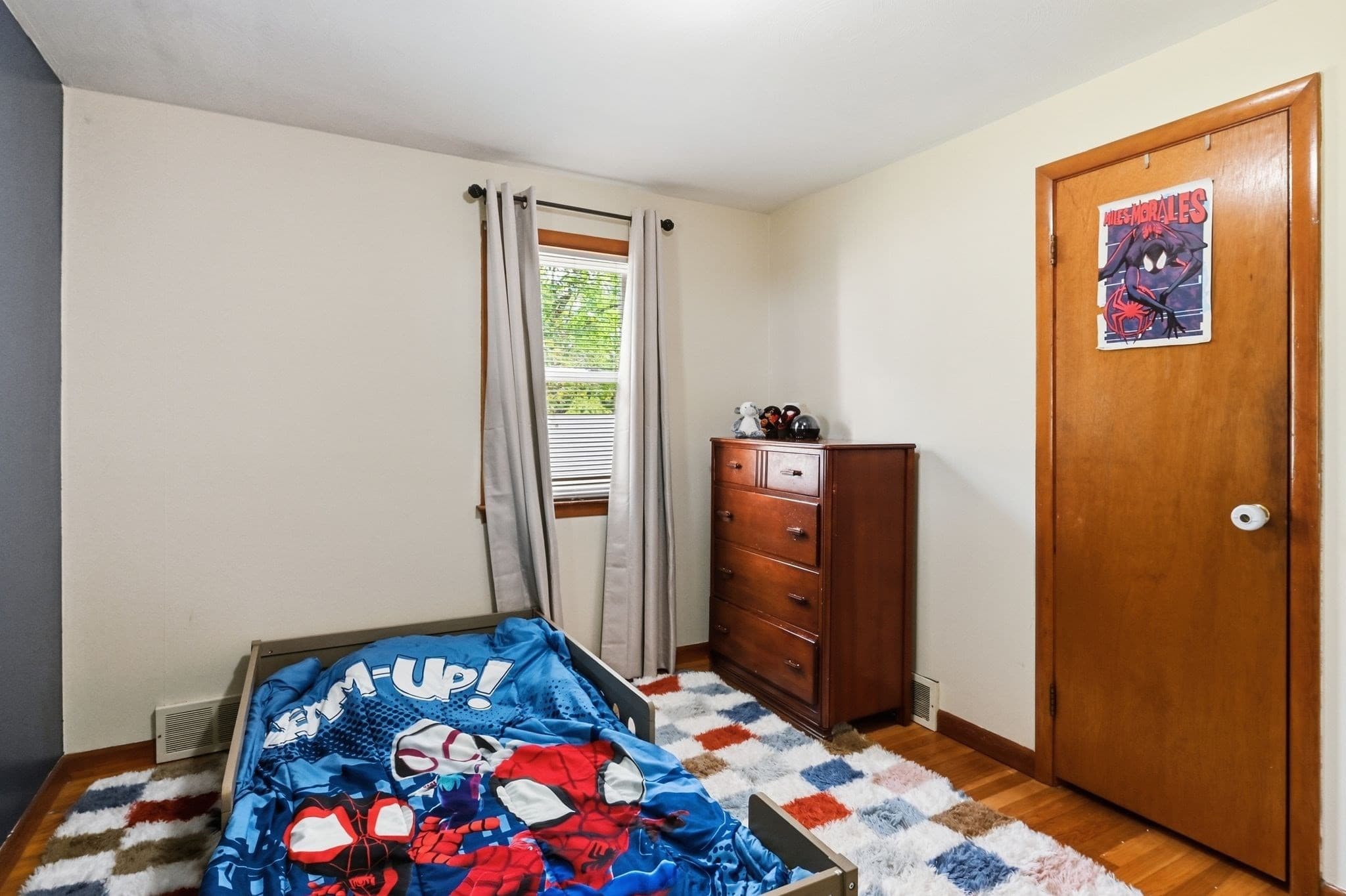 Single Family Residence at 42 N Brook Rd, Springfield MA 01119, Springfield, photo 24 of 35