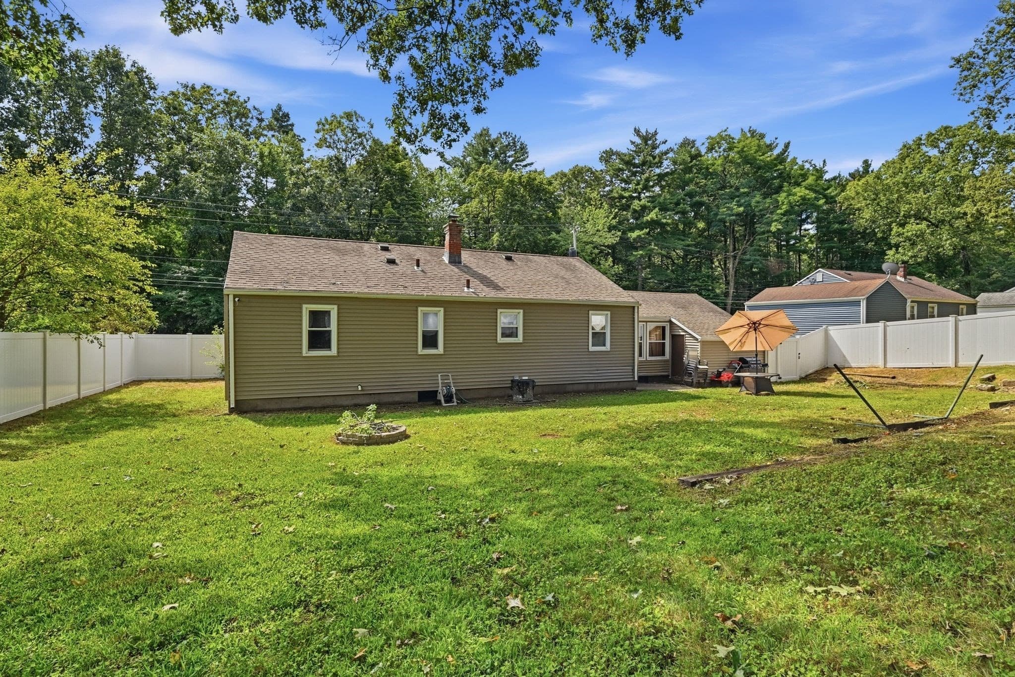 Single Family Residence at 42 N Brook Rd, Springfield MA 01119, Springfield, photo 34 of 35