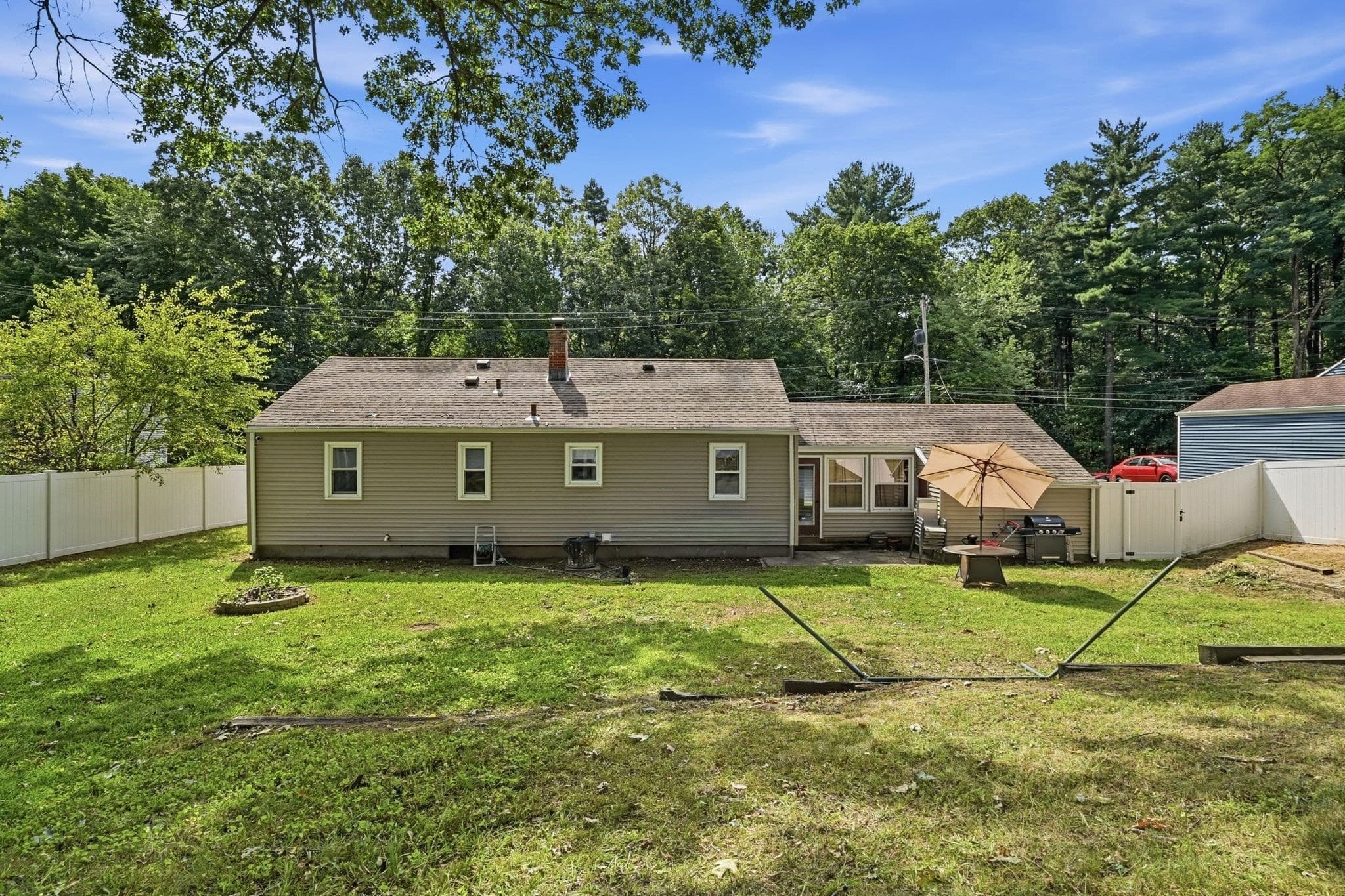Single Family Residence at 42 N Brook Rd, Springfield MA 01119, Springfield, photo 33 of 35