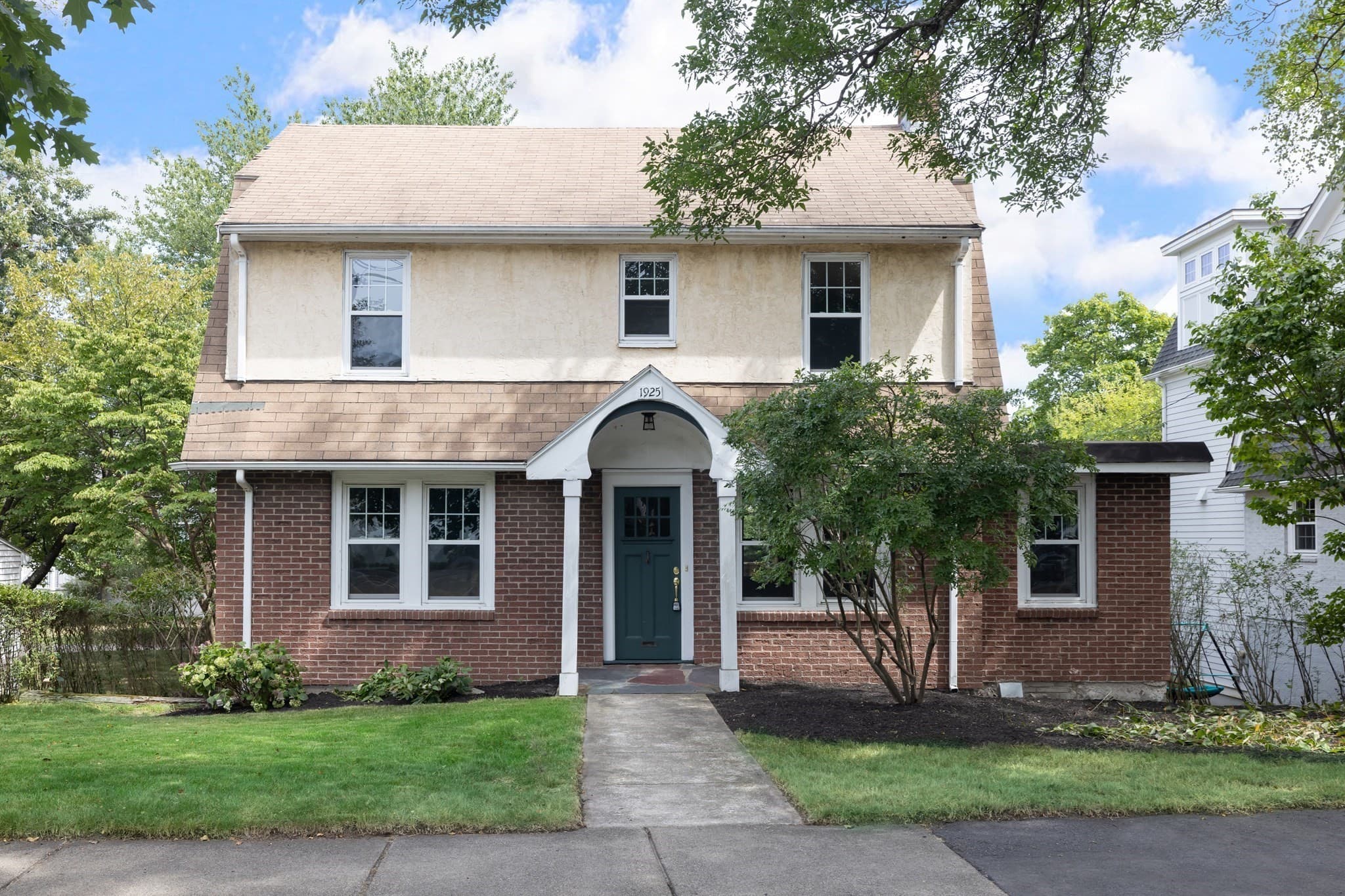 Single Family Residence at 1925 Commonwealth Ave, Newton MA 02466, Newton, photo 2 of 27