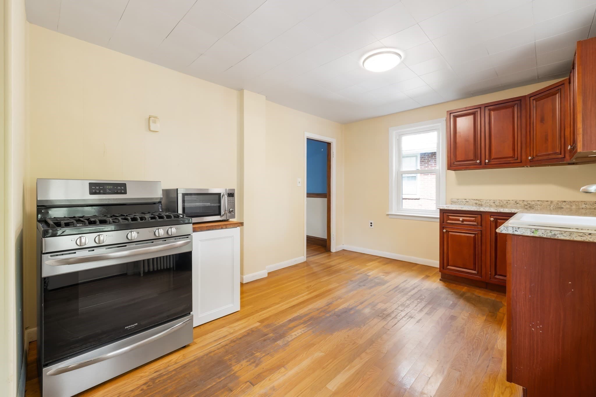 Single Family Residence at 1925 Commonwealth Ave, Newton MA 02466, Newton, photo 10 of 27