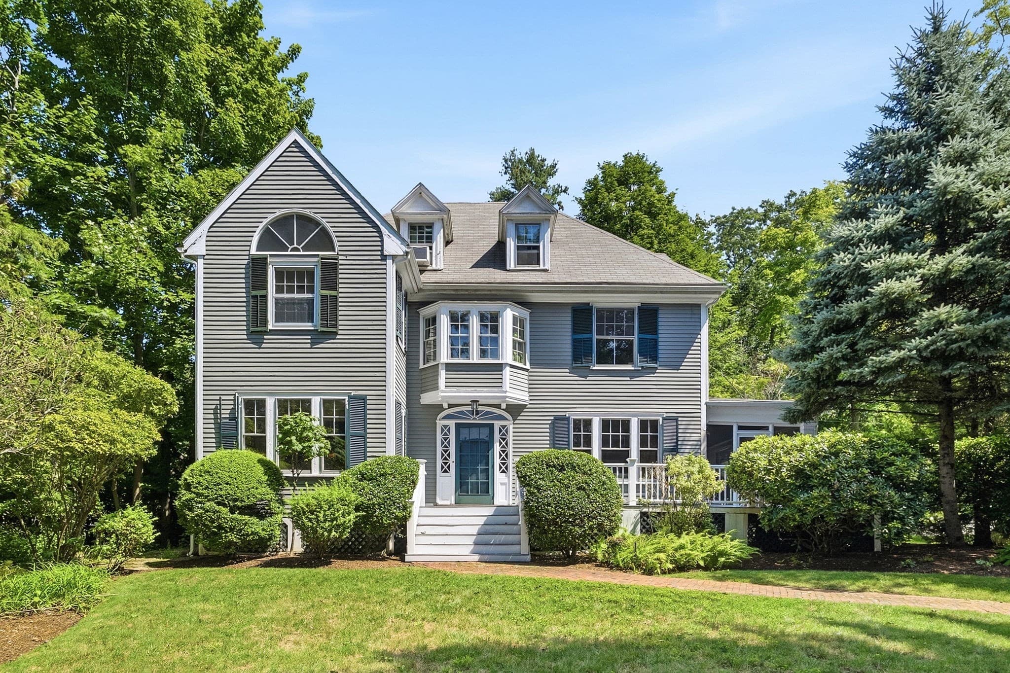 10 Hayes Avenue, Lexington MA 02420