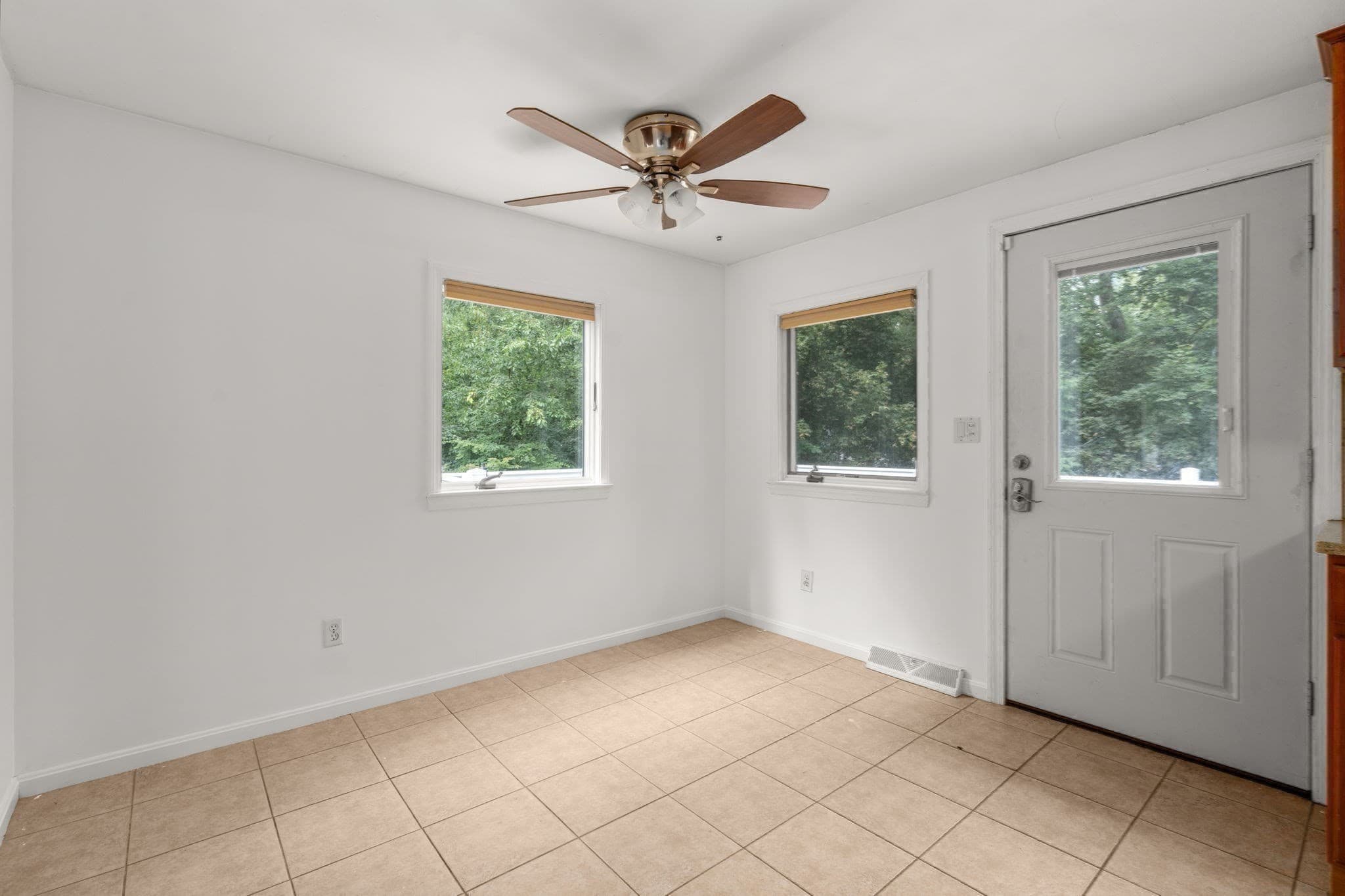 Single Family Residence at 22 Allen Road, Billerica MA 01821, photo 13 of 29