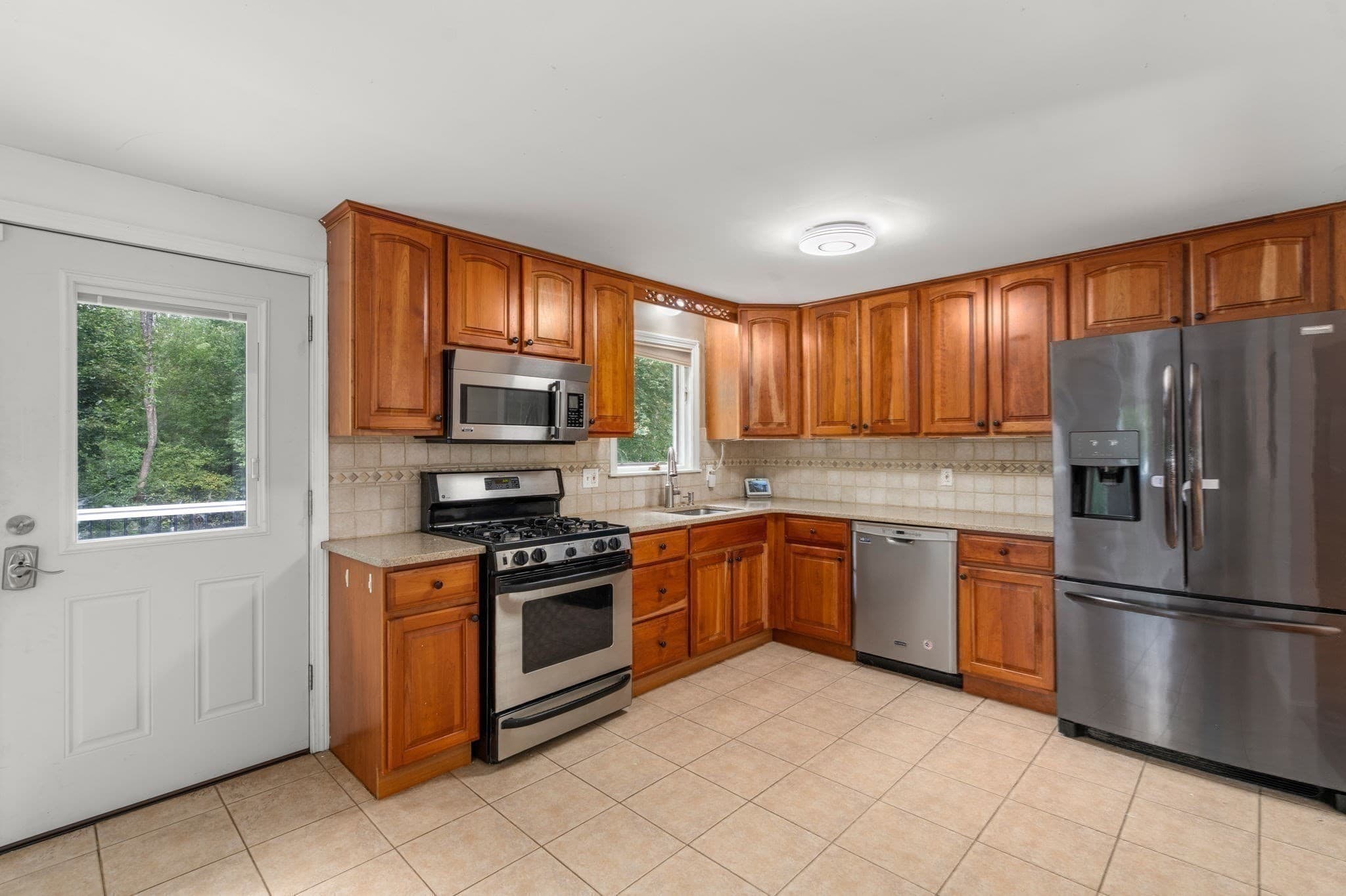 Single Family Residence at 22 Allen Road, Billerica MA 01821, photo 9 of 29